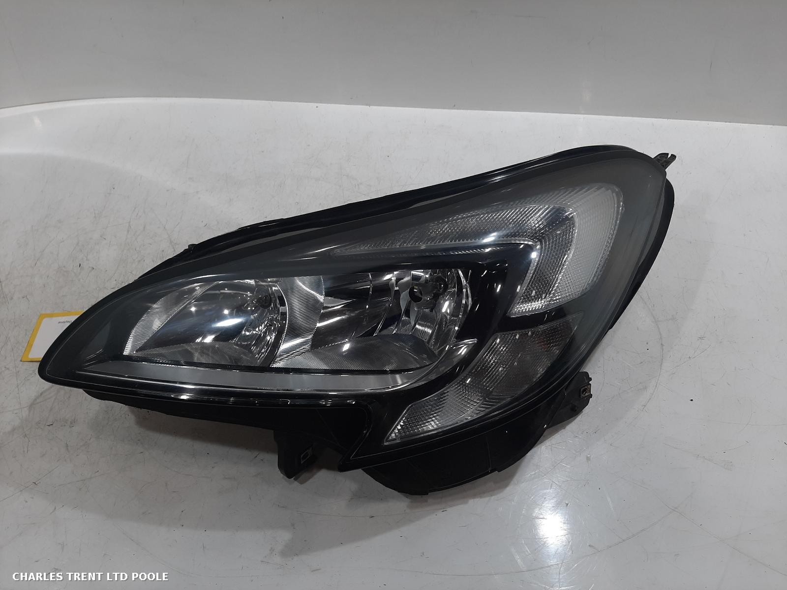 2015 - VAUXHALL - CORSA - HEADLIGHT / HEADLAMP (LEFT / PASSENGER SIDE)