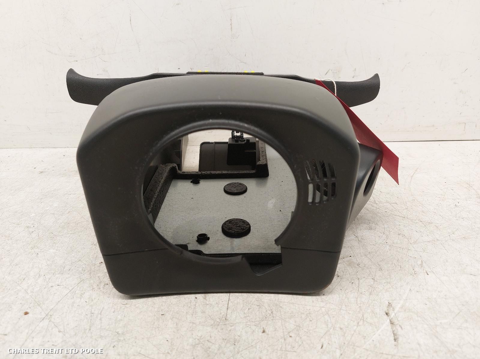 2017 - CITROEN - C3 - STEERING COWL