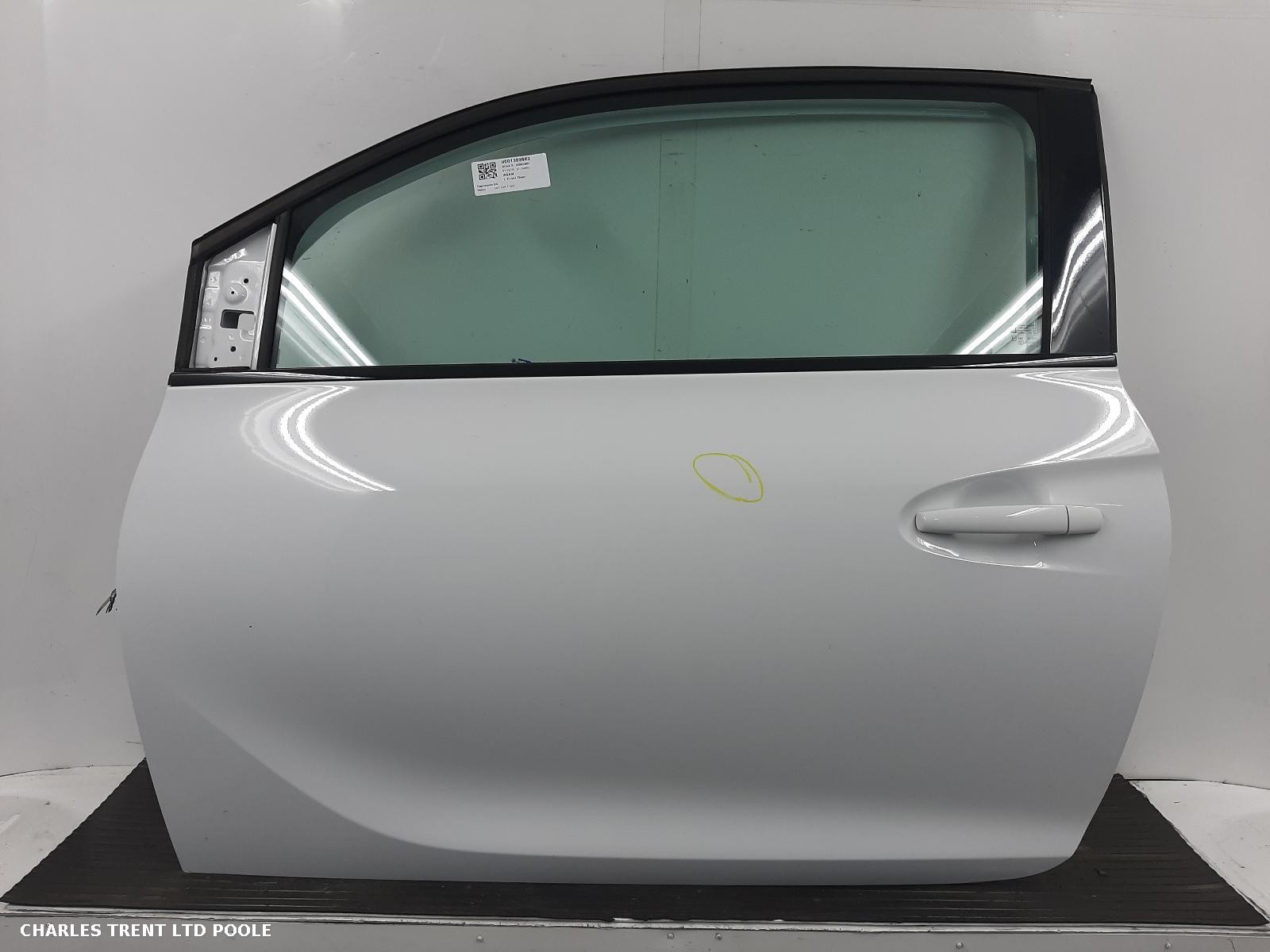 2018 - VAUXHALL - ADAM - DOOR (FRONT - LEFT / PASSENGER SIDE)