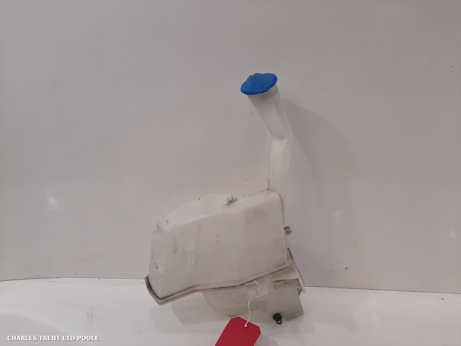 2016 - HYUNDAI - I10 - WASHER BOTTLE