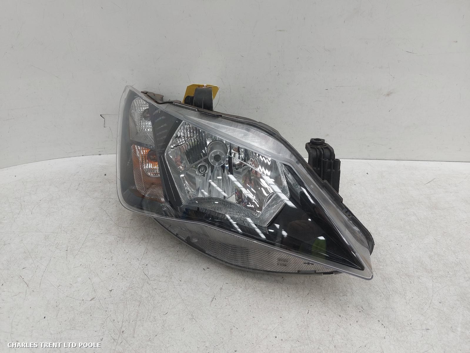 2015 - SEAT - IBIZA - HEADLIGHT / HEADLAMP (RIGHT / DRIVER SIDE)