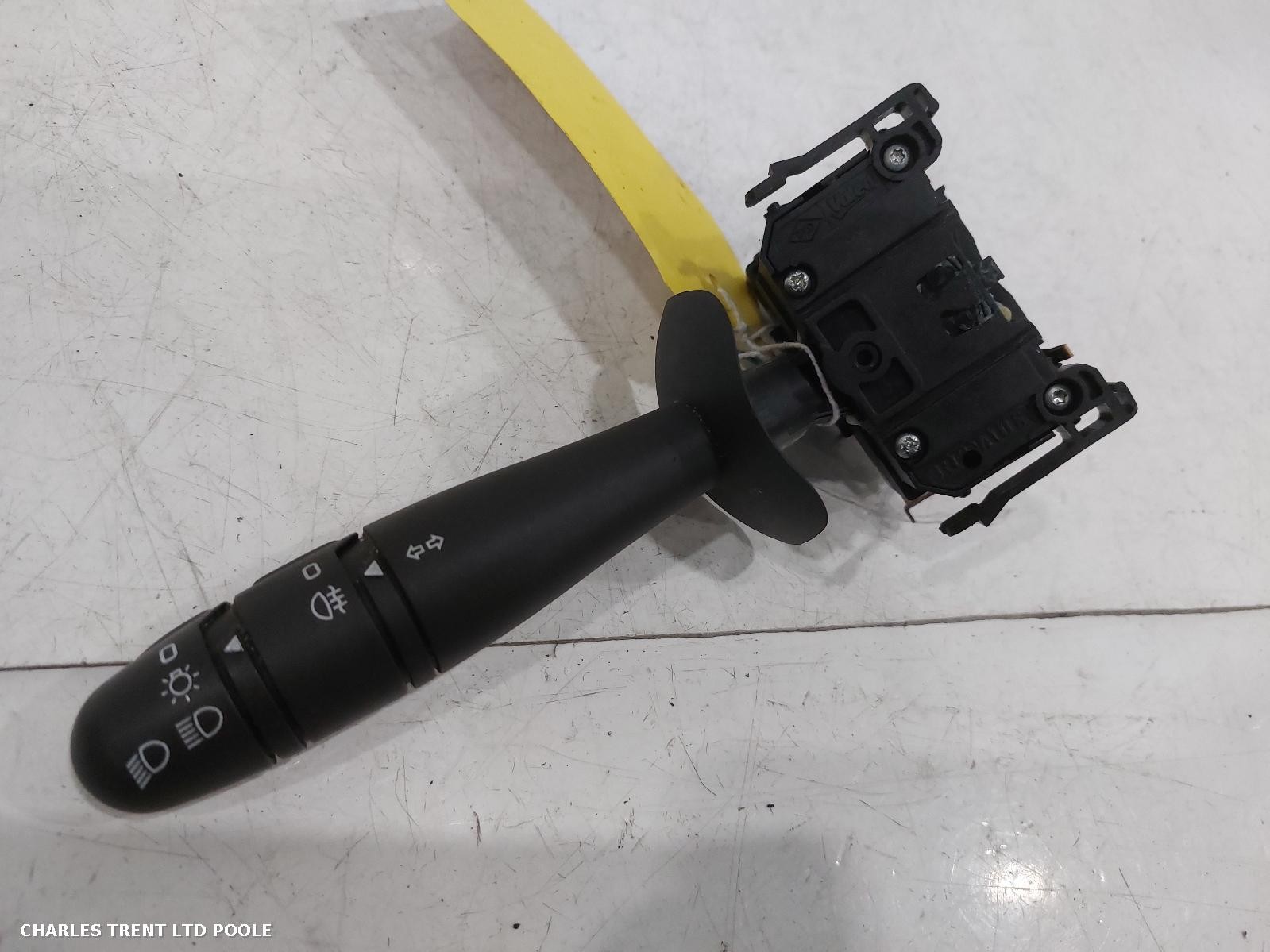 2013 - RENAULT - TRAFIC - COMBINATION SWITCH (INDICATOR / LIGHT / WIPER STALK)