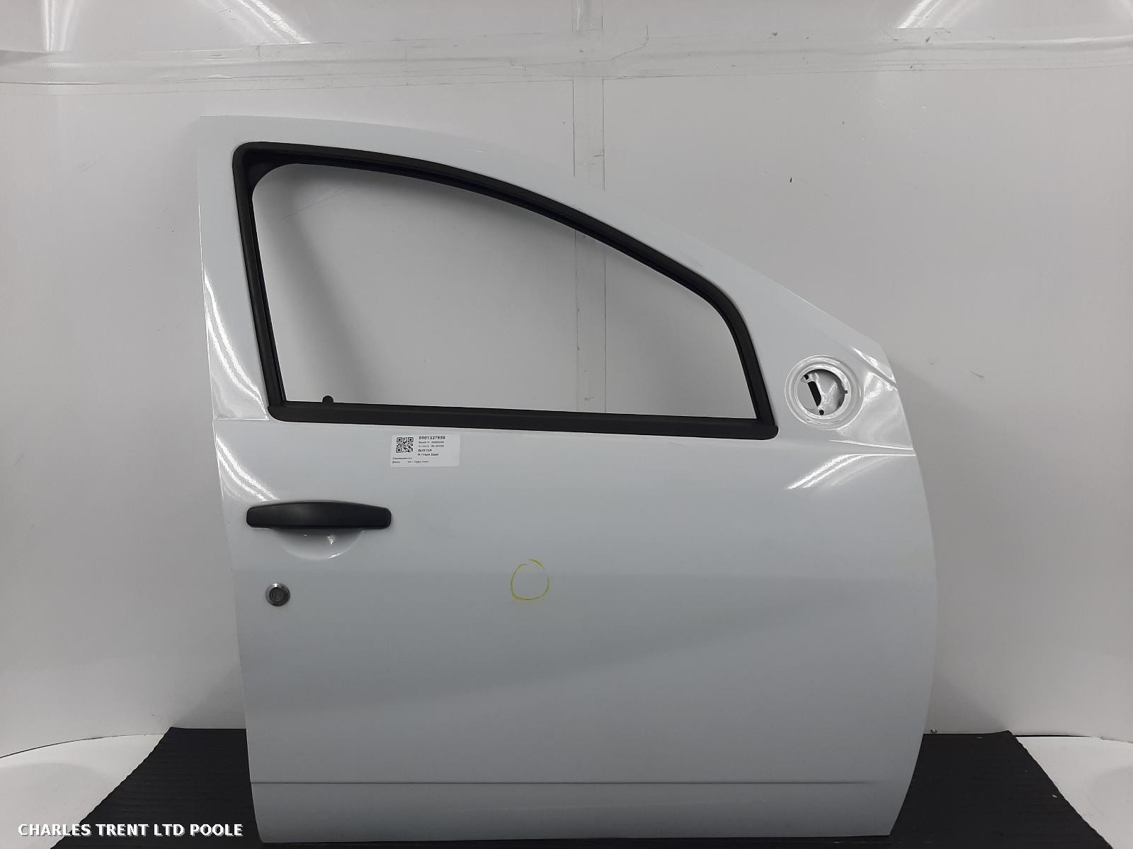 2015 - DACIA - DUSTER - DOOR (FRONT - RIGHT / DRIVER SIDE)