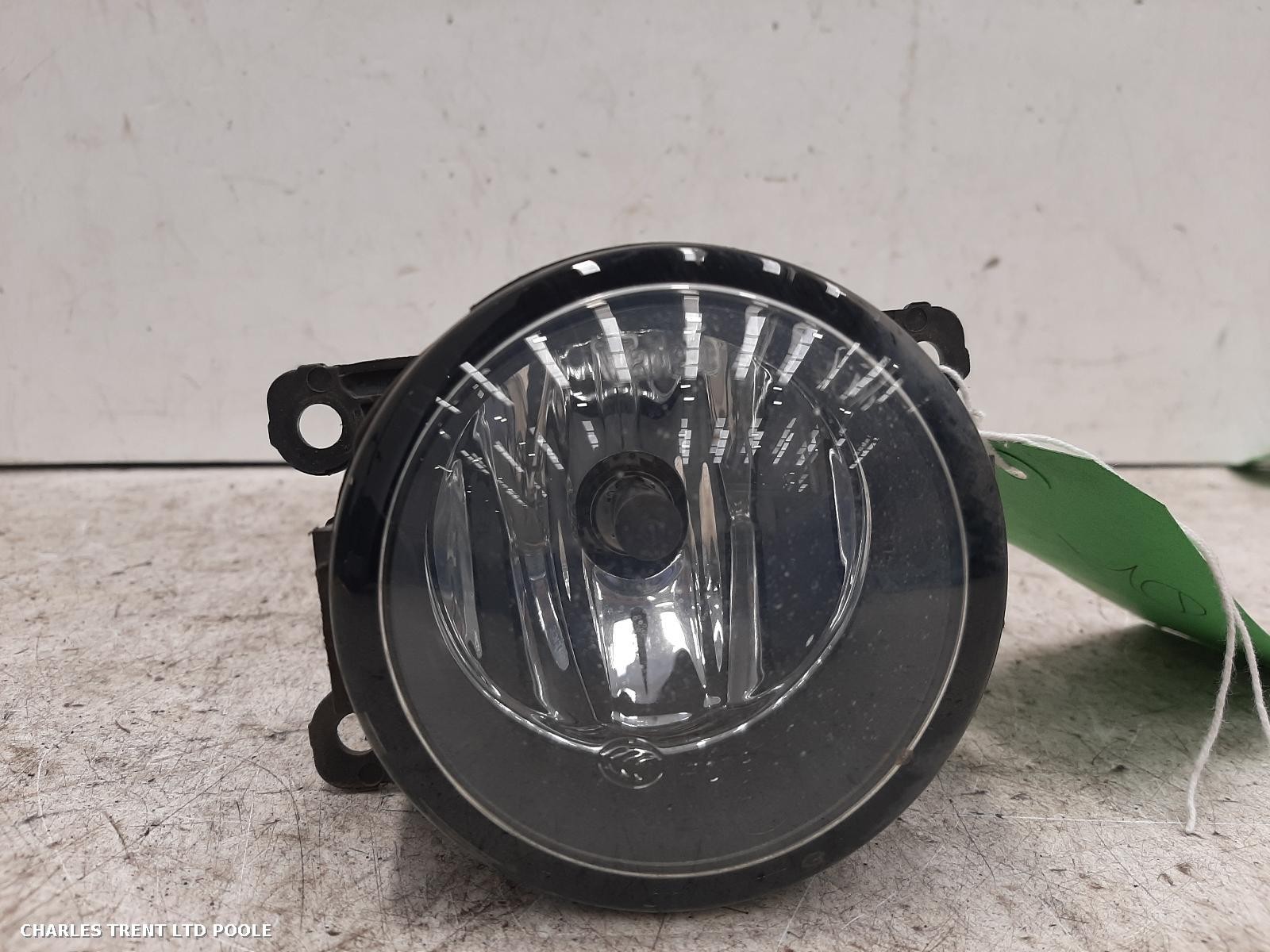 2014 - RENAULT - MEGANE - FOG LIGHT / FOG LAMP