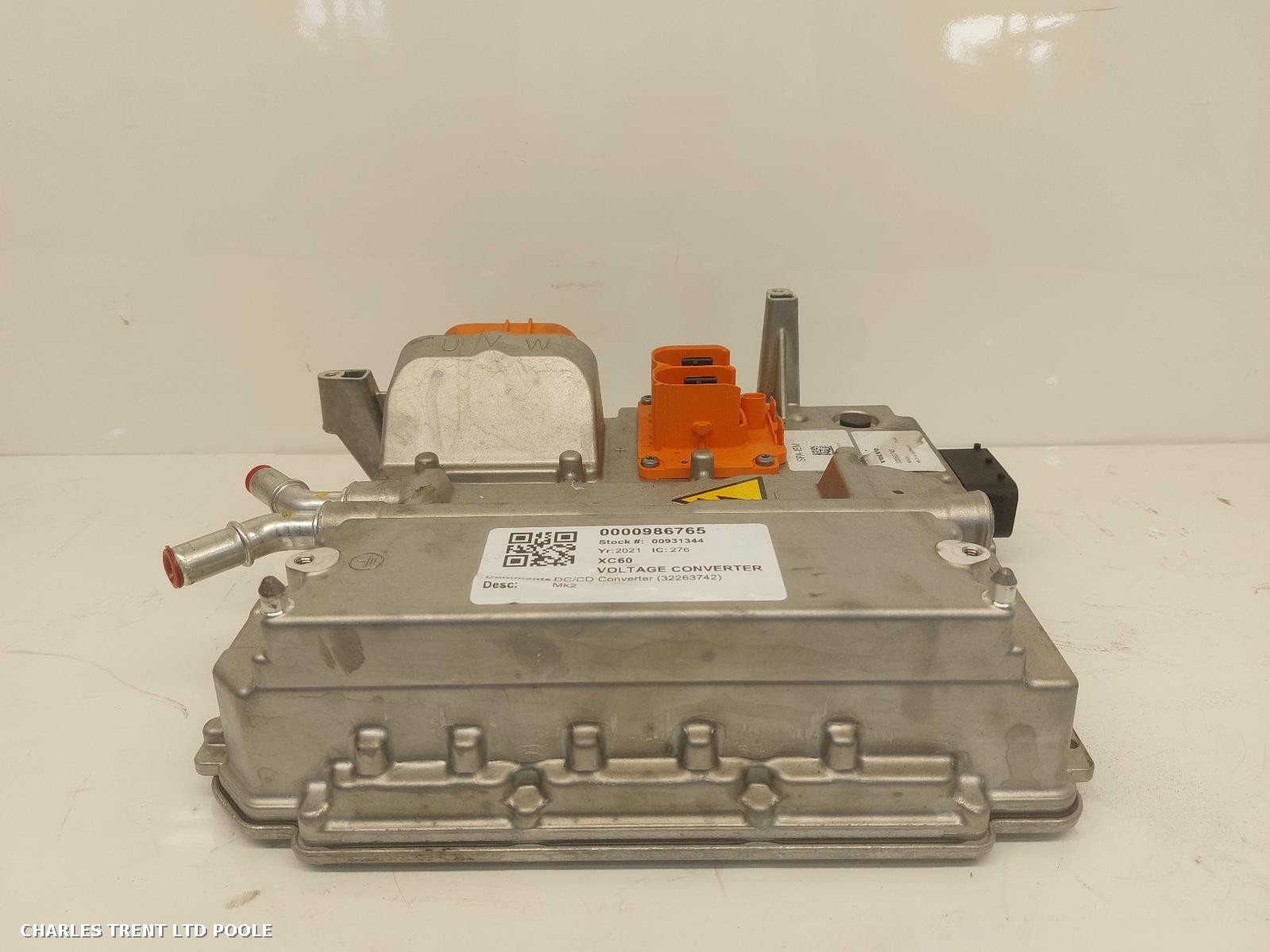 2021 - VOLVO - XC60 - VOLTAGE CONVERTER