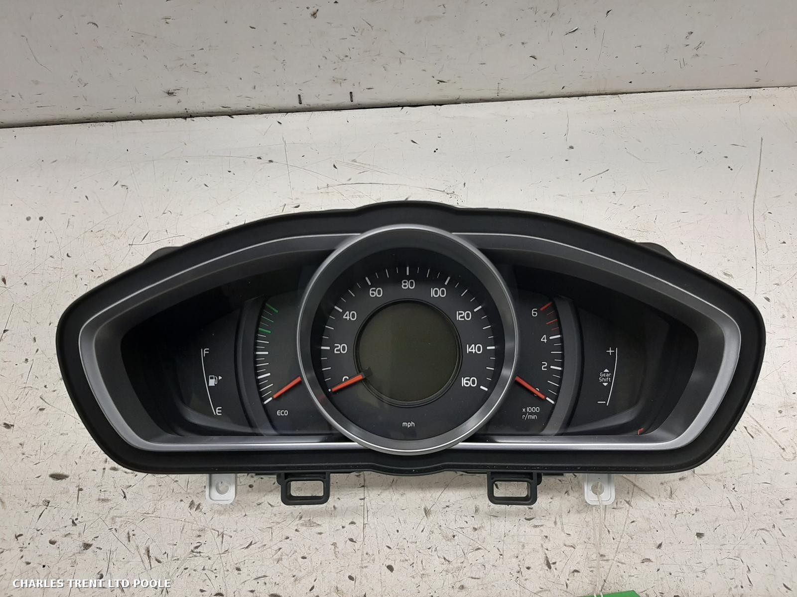 2012 - VOLVO - V40 - SPEEDOMETER