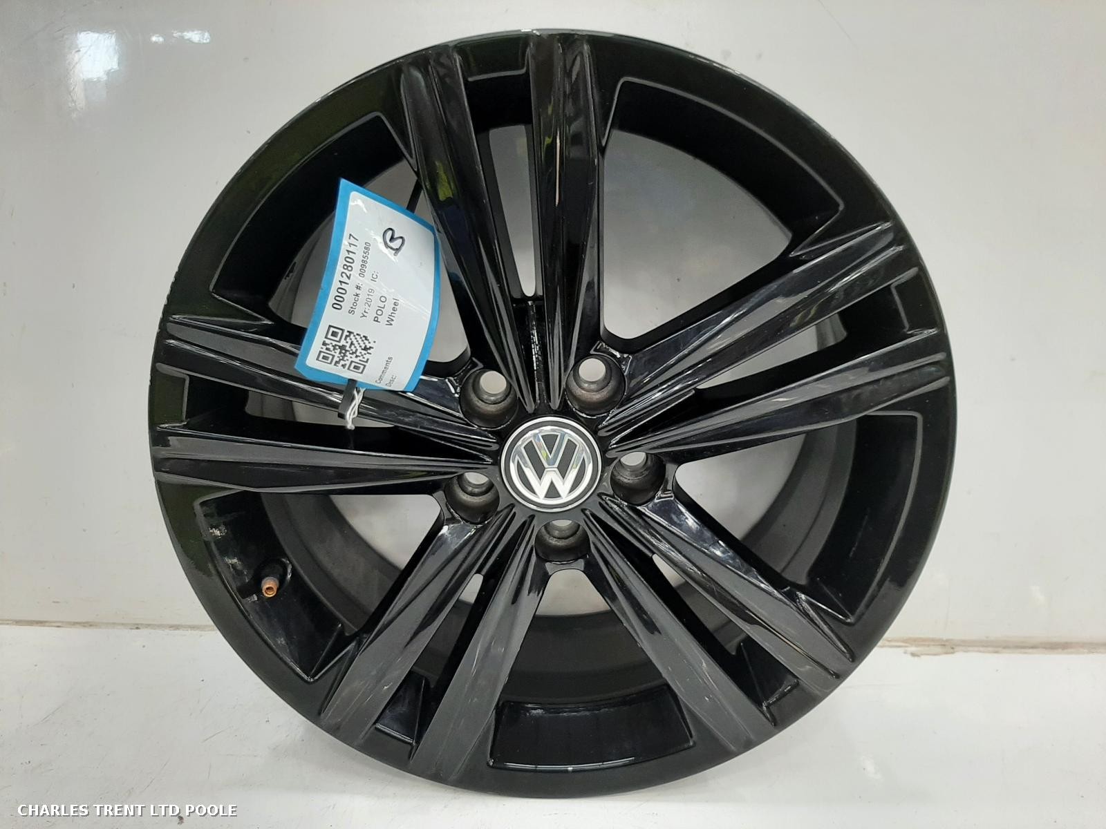 2019 - VOLKSWAGEN - POLO - WHEEL