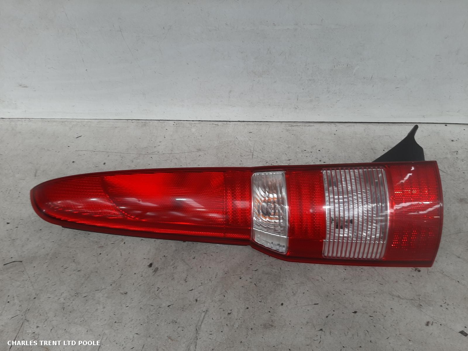 2011 - FIAT - PANDA - TAIL LIGHT / REAR LIGHT (LEFT / PASSENGER SIDE)