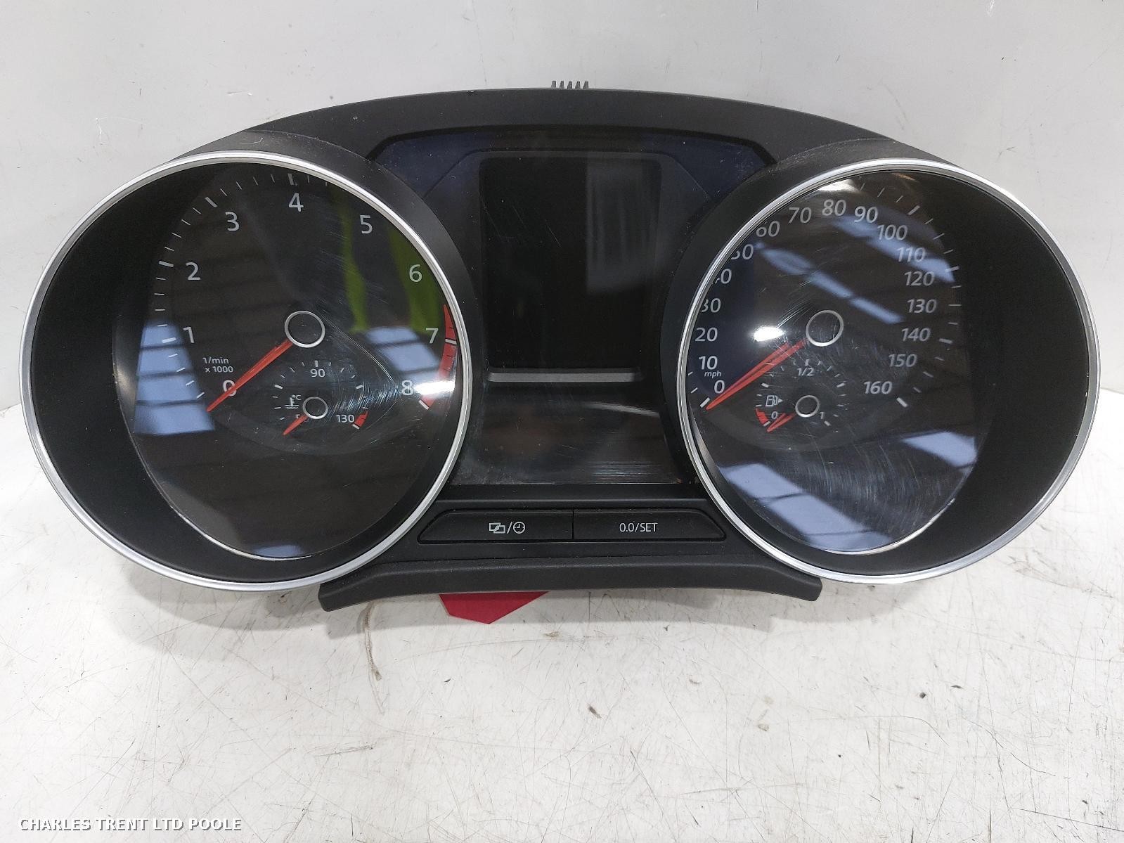 2014 - VOLKSWAGEN - POLO - SPEEDOMETER