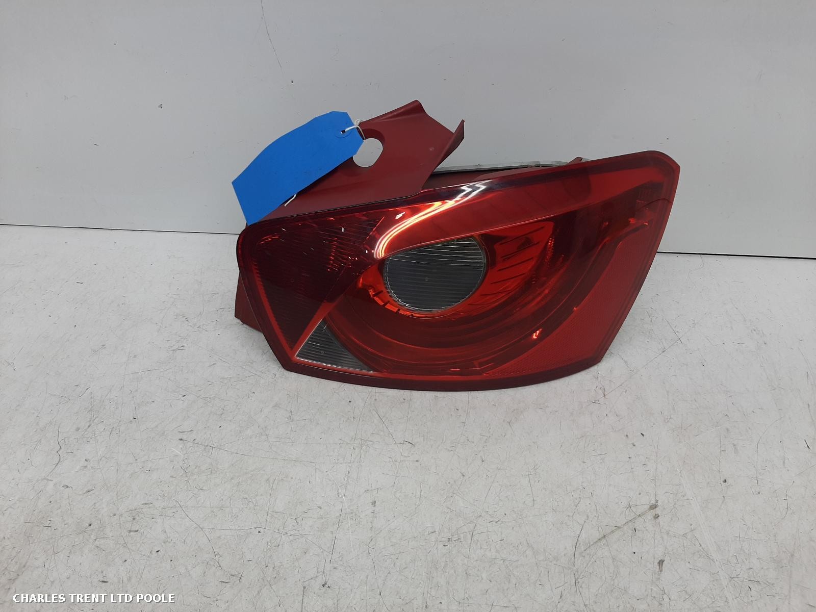 2012 - SEAT - IBIZA - TAIL LIGHT / REAR LIGHT (RIGHT / DRIVER SIDE)