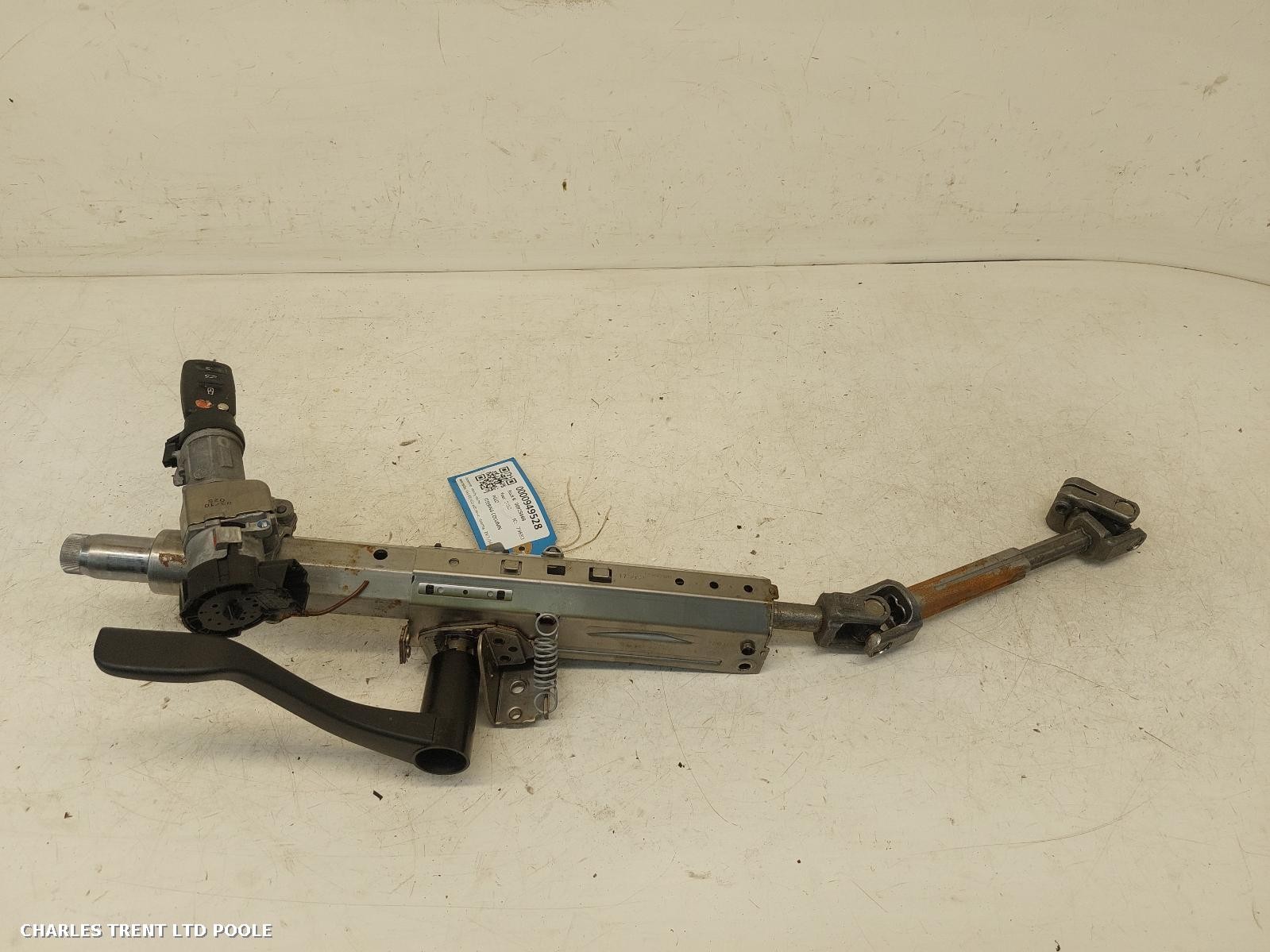 2010 - VOLKSWAGEN - POLO - STEERING COLUMN