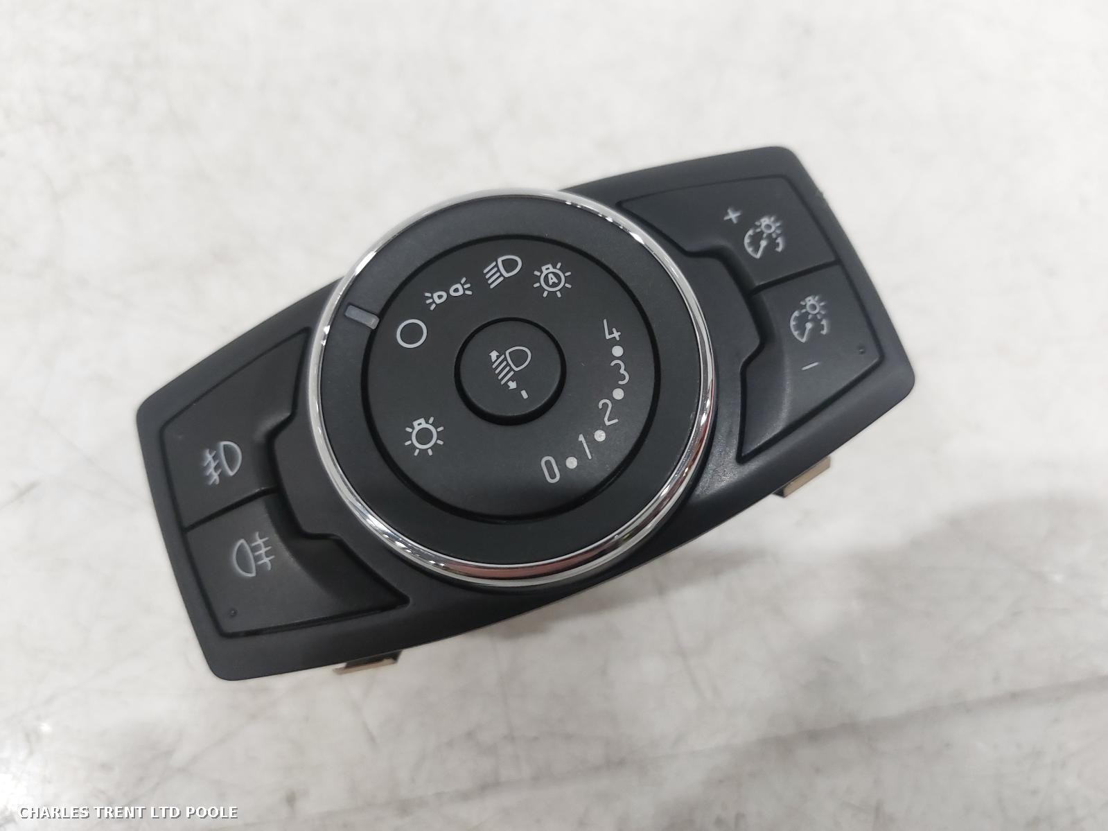 2013 - FORD - FOCUS - HEADLIGHT / HEADLAMP SWITCH