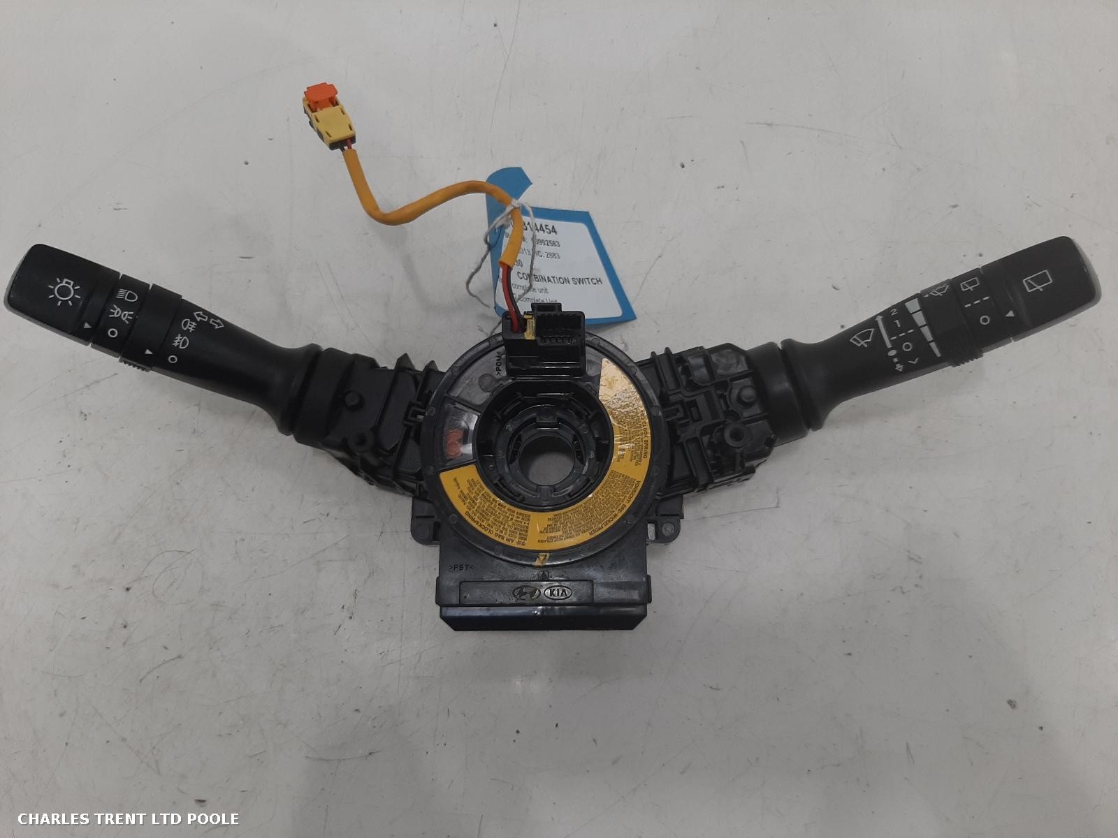 2013 - HYUNDAI - I30 - COMBINATION SWITCH (INDICATOR / LIGHT / WIPER STALK)