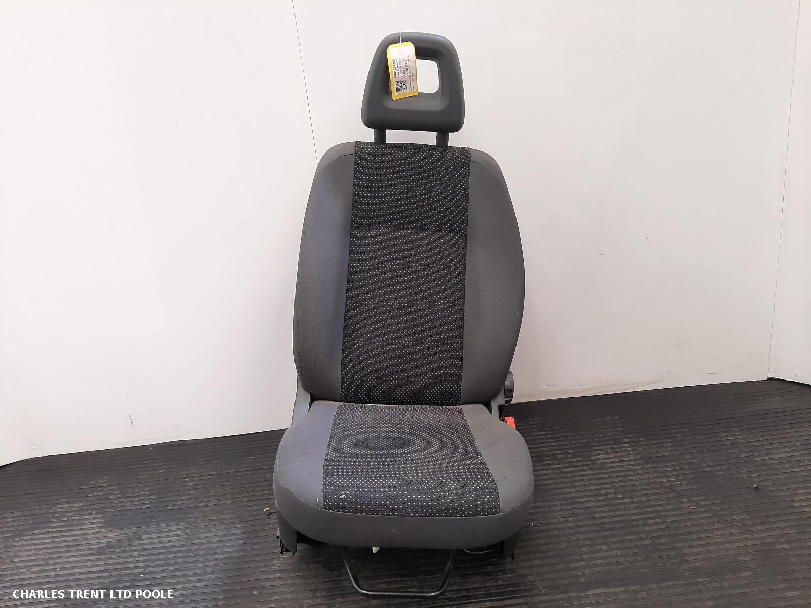 2009 - FIAT - PANDA - SEAT (FRONT)