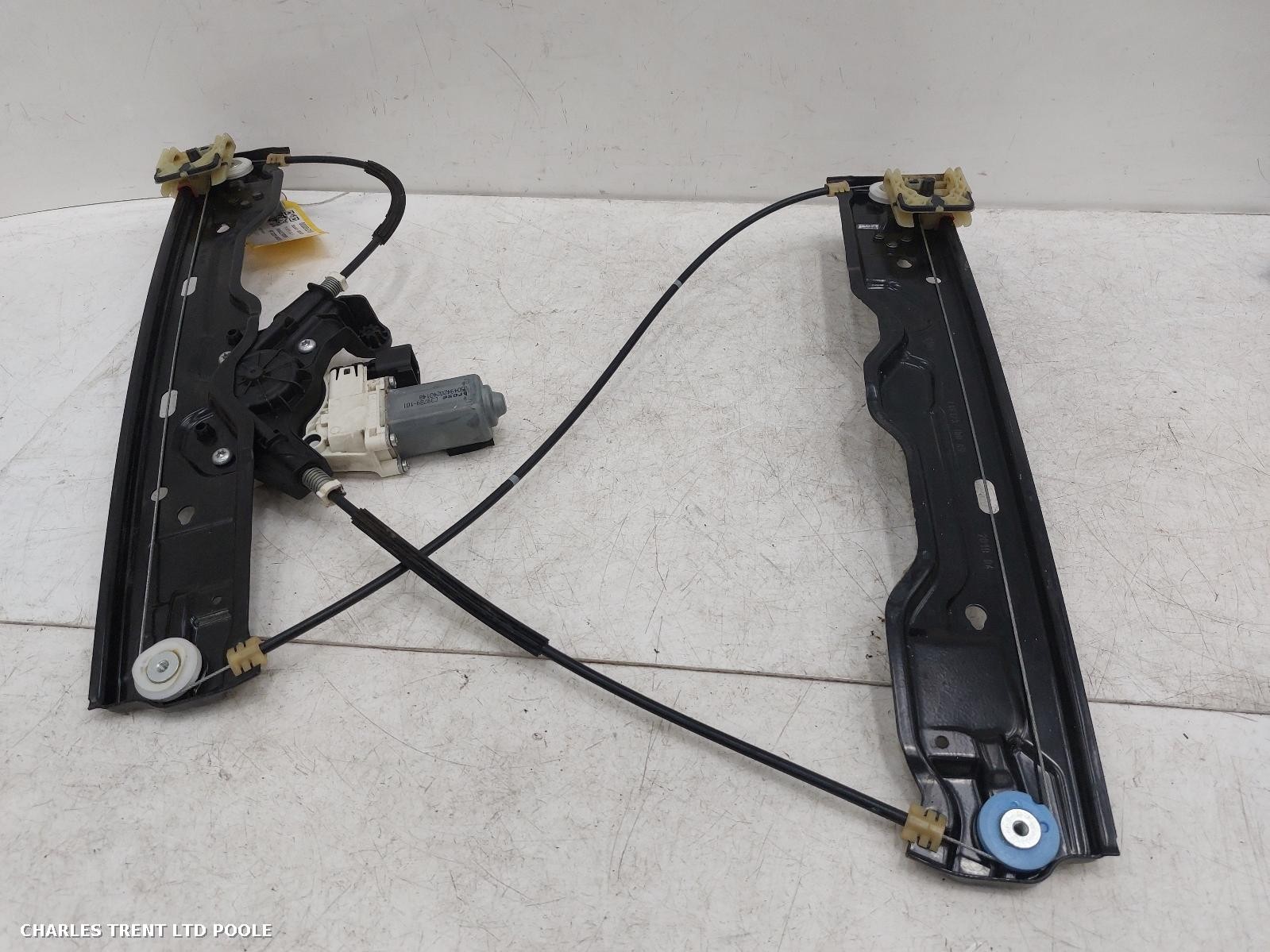 2019 - LAND ROVER - RANGE ROVER EVOQUE - WINDOW MOTOR (FRONT - RIGHT / DRIVER SIDE)