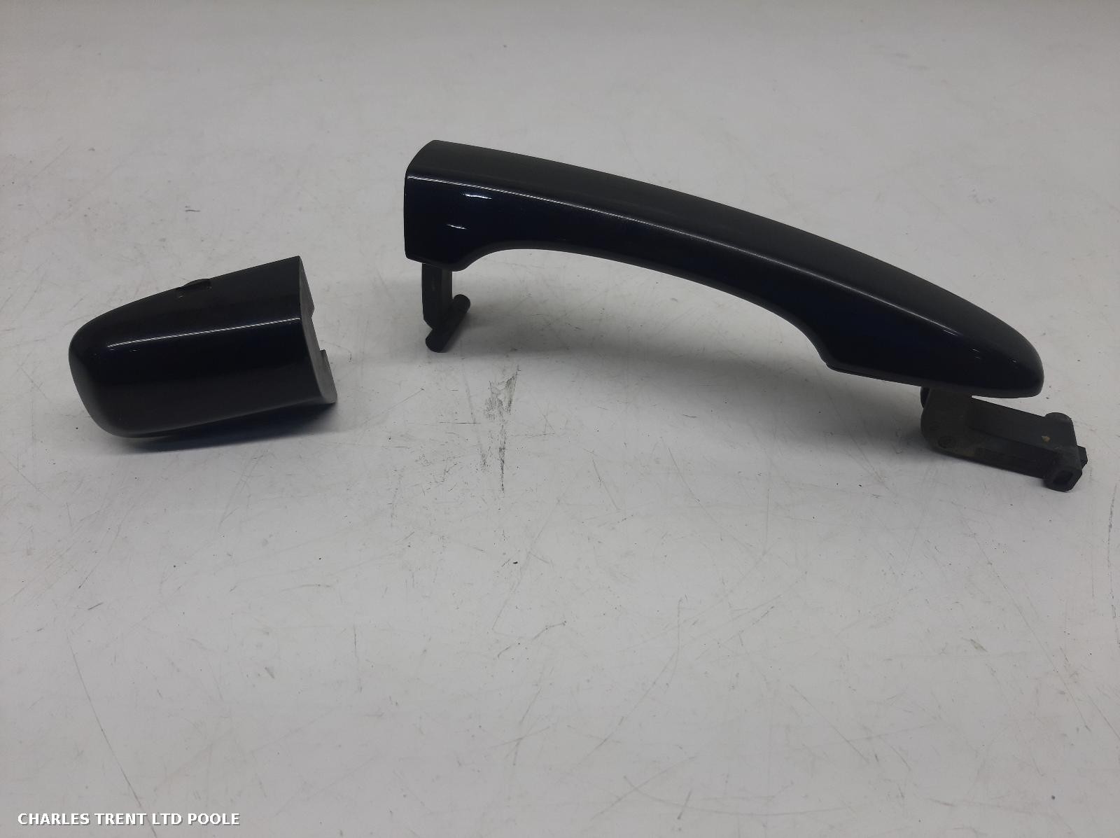 2013 - VOLVO - V40 - DOOR HANDLE