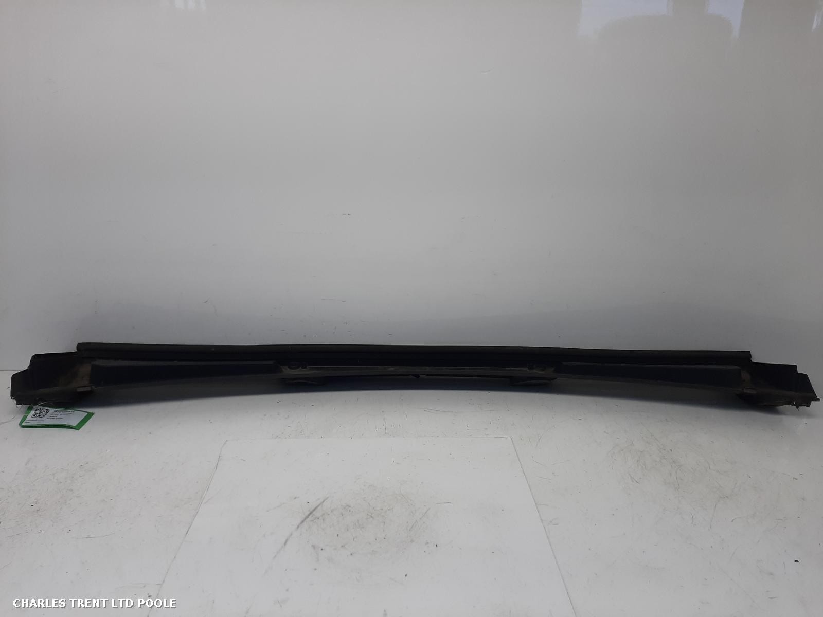 2018 - RENAULT - TRAFIC - SCUTTLE PANEL