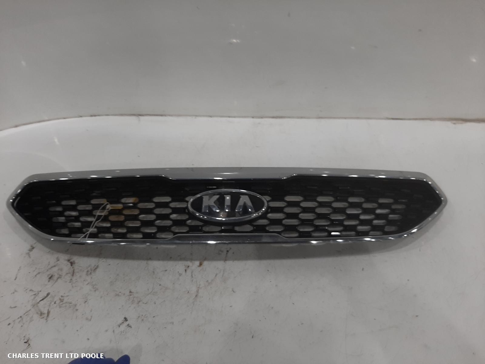 2013 - KIA - VENGA - GRILLE