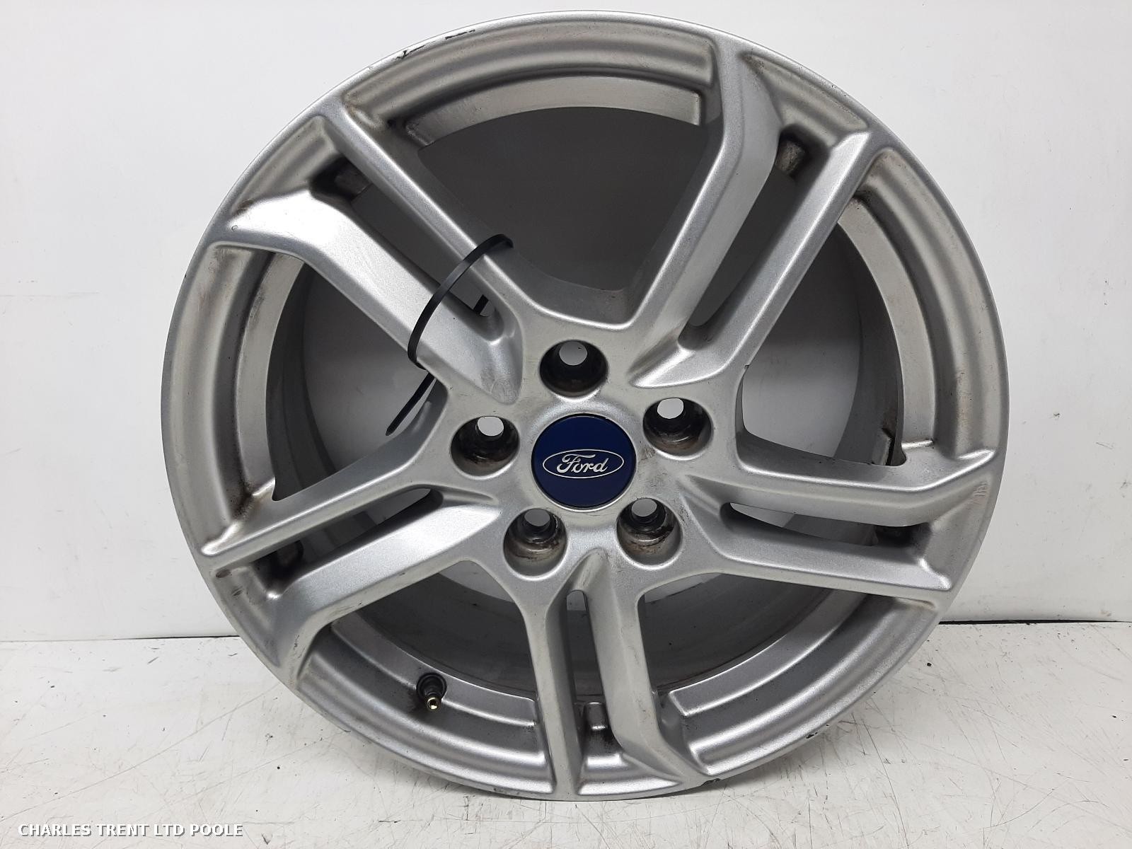 2019 - FORD - FOCUS - WHEEL