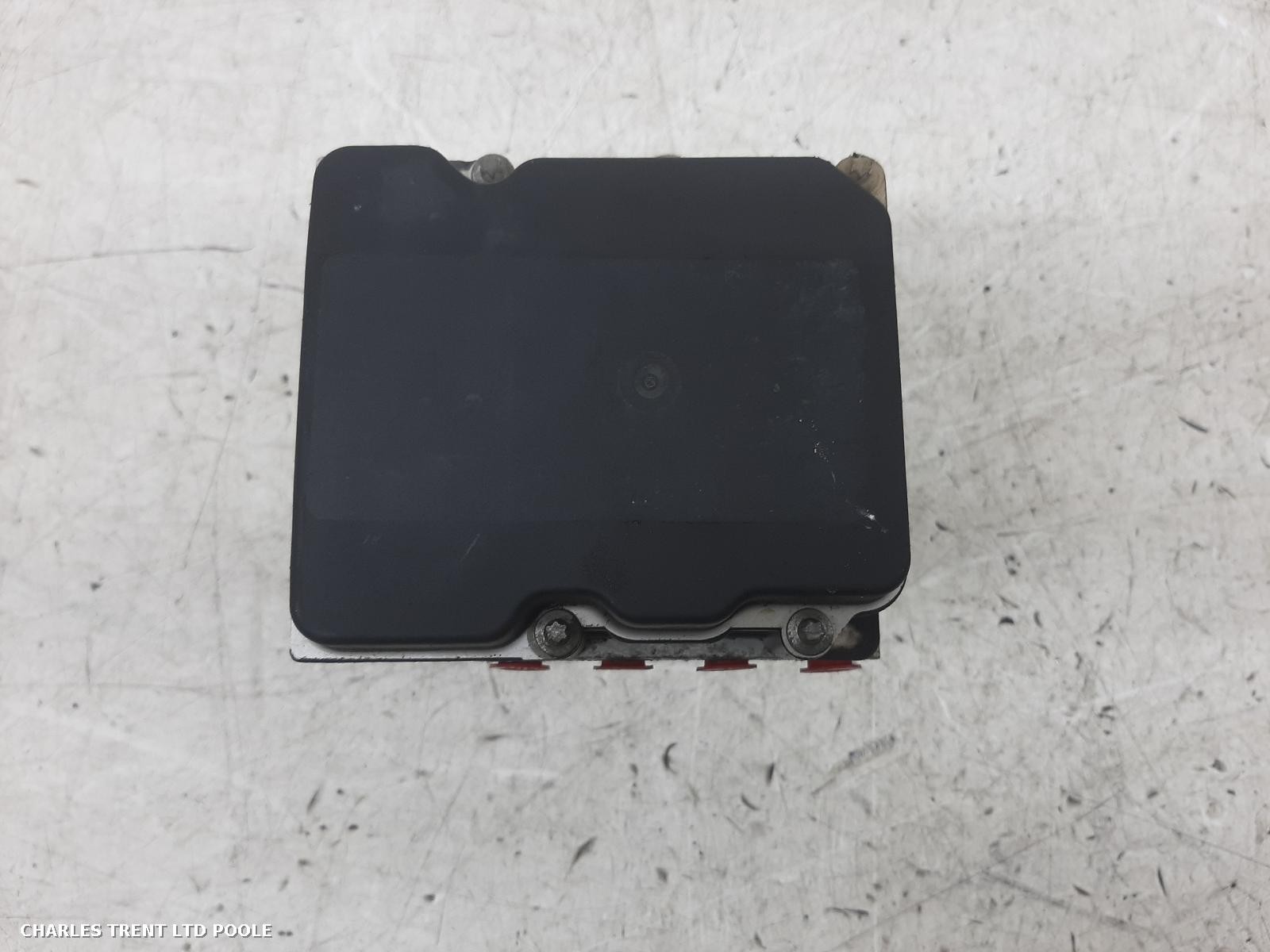 2009 - NISSAN - QASHQAI - ABS PUMP