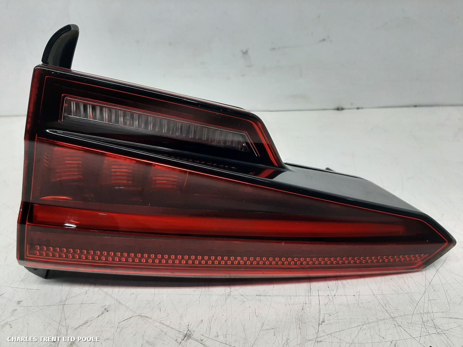 2017 - AUDI - A4 - TAIL LIGHT / REAR LIGHT (RIGHT / DRIVER SIDE)