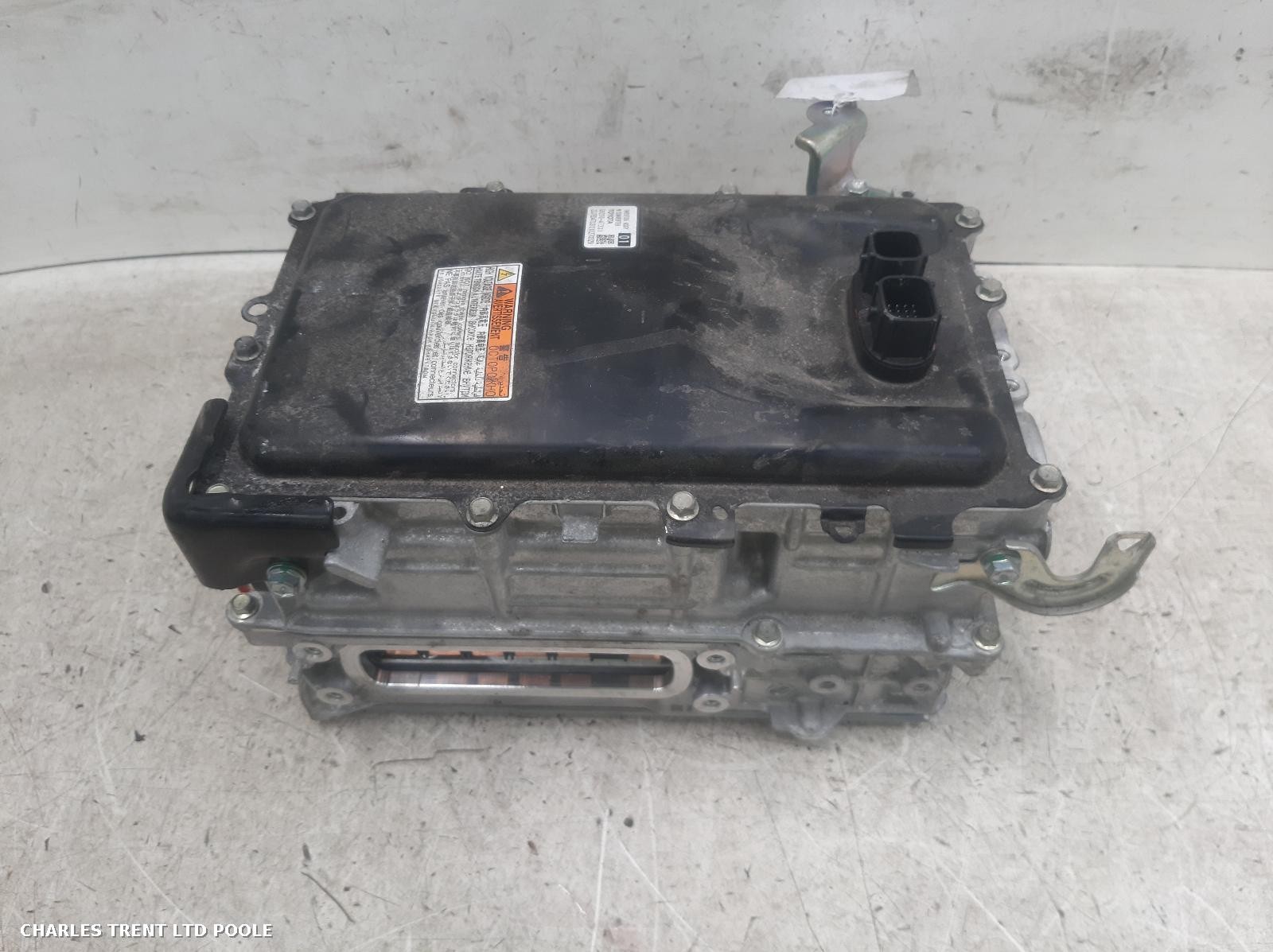 2021 - TOYOTA - C-HR - VOLTAGE CONVERTER