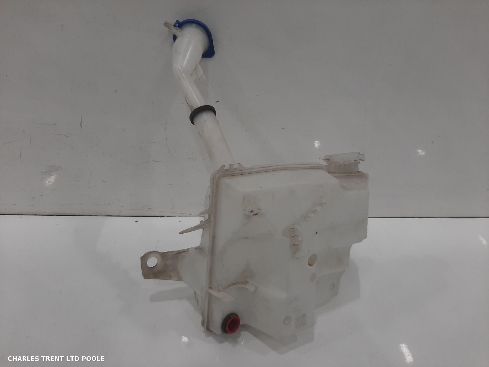 2012 - FORD - FOCUS - WASHER BOTTLE