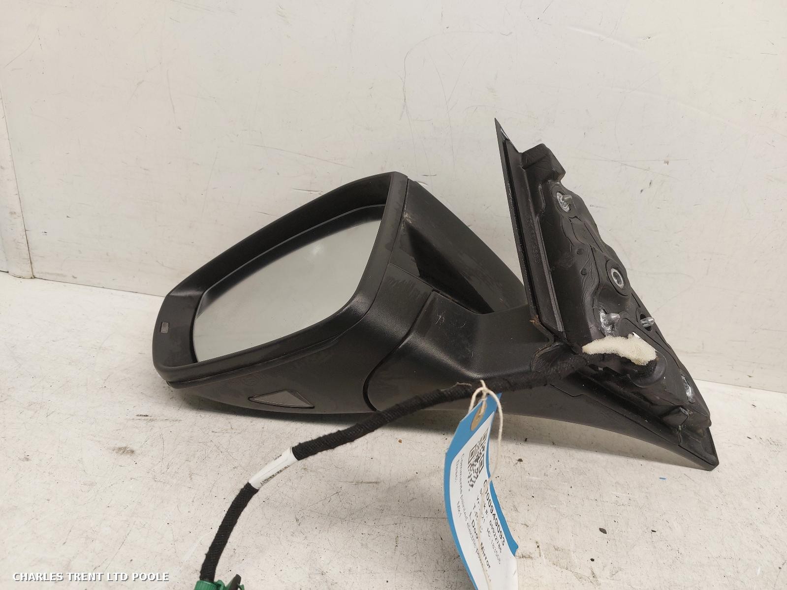 2021 - VOLKSWAGEN - T-ROC - DOOR MIRROR / WING MIRROR (LEFT / PASSENGER SIDE)