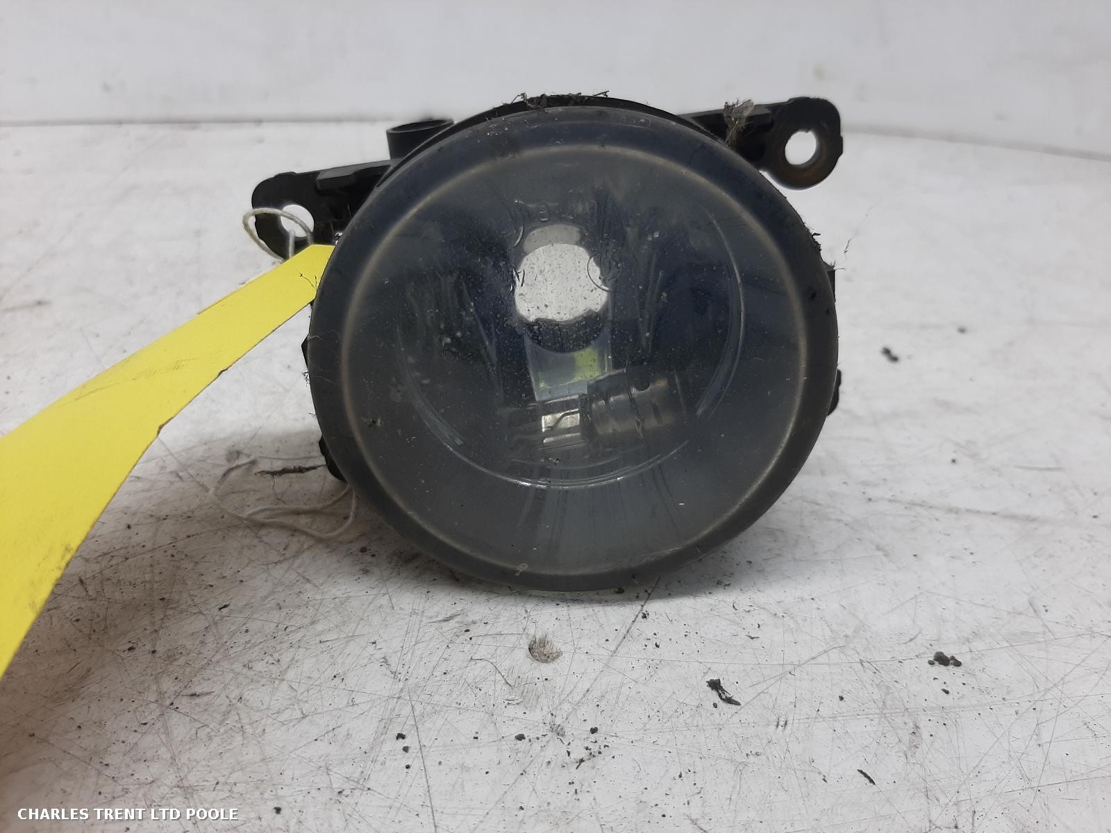 2010 - FORD - FOCUS - FOG LIGHT / FOG LAMP