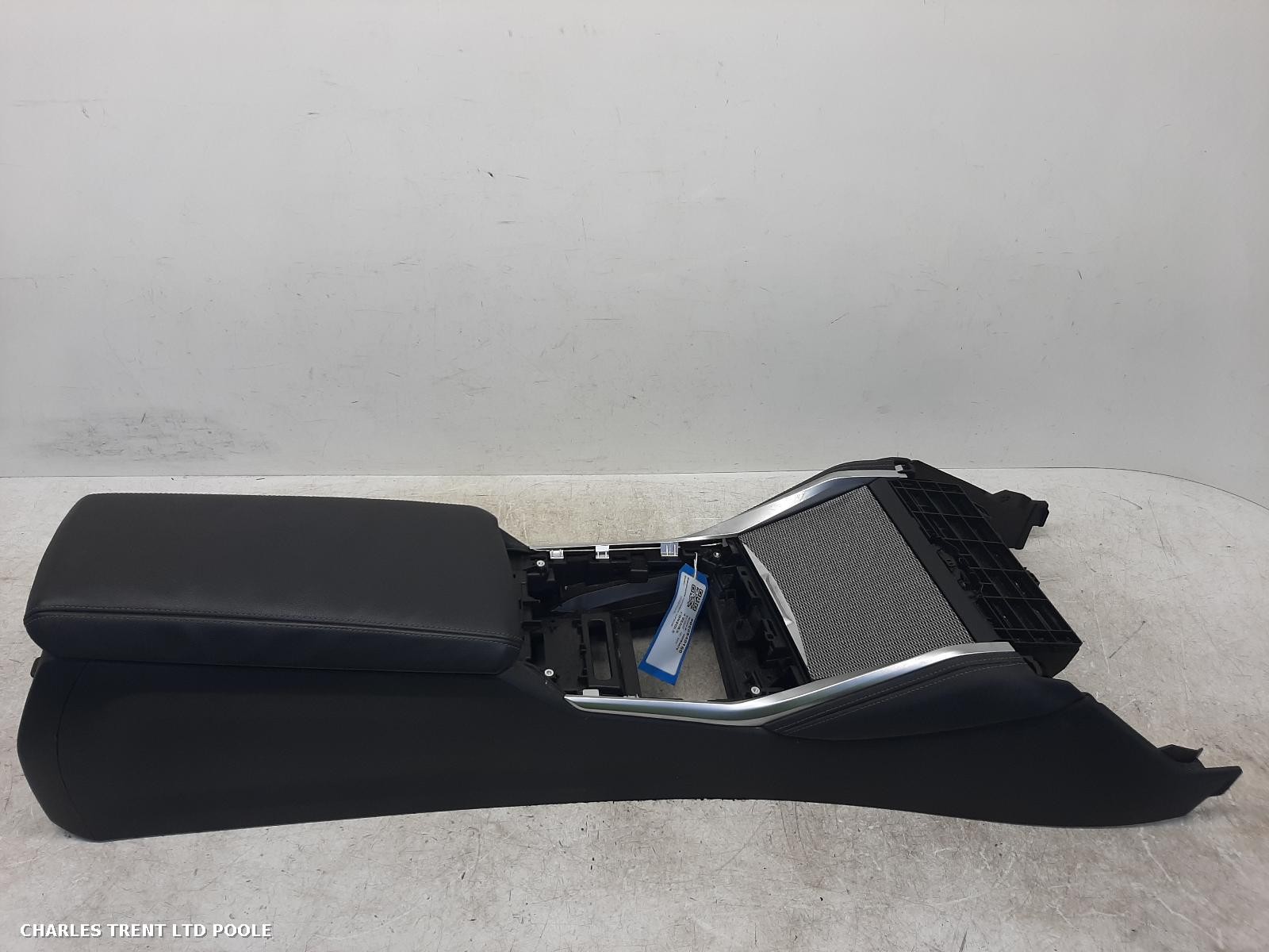 2022 - BMW - 4 SERIES - CENTRE CONSOLE