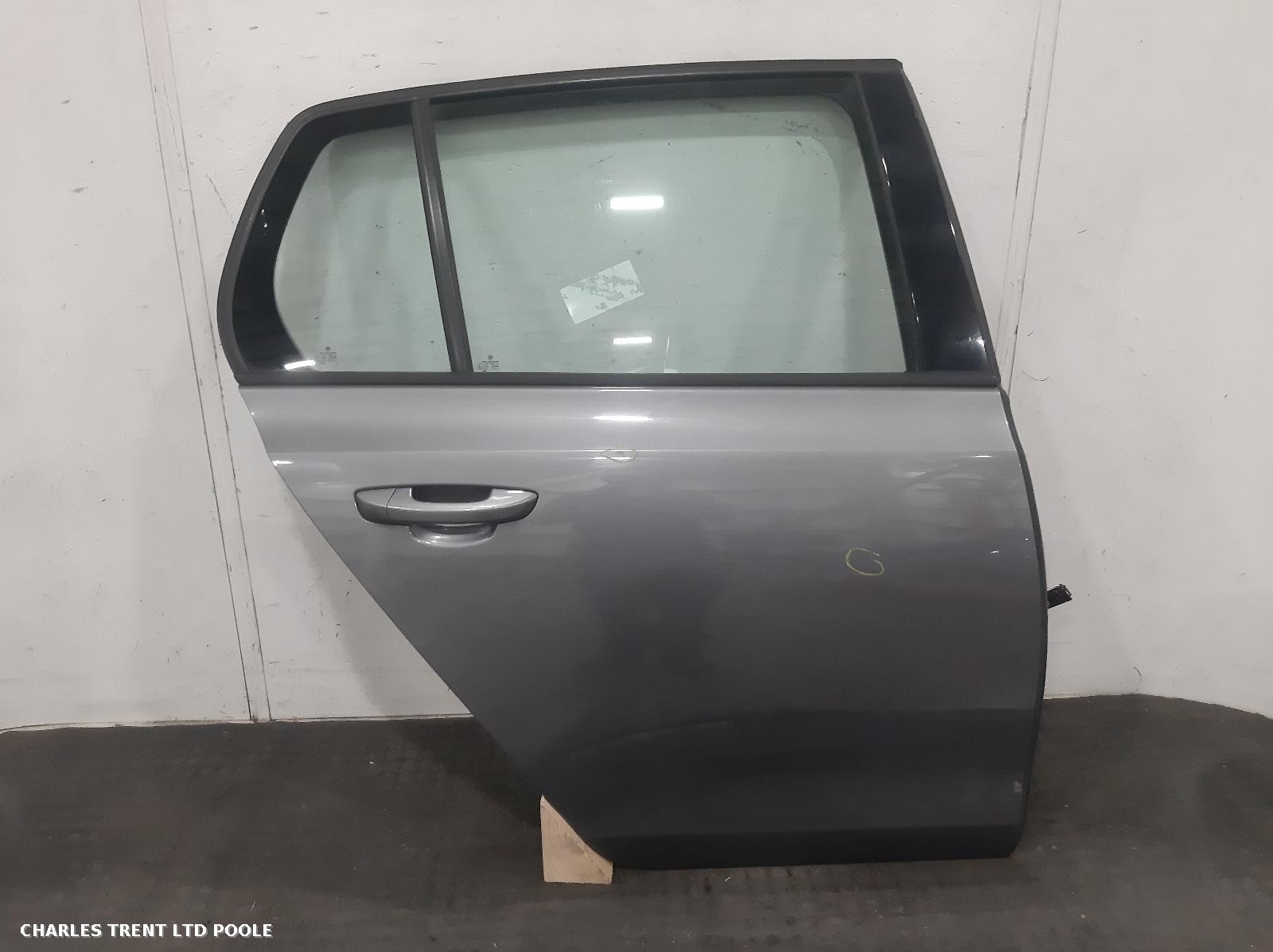 2010 - VOLKSWAGEN - GOLF - DOOR (REAR - RIGHT / DRIVER SIDE)