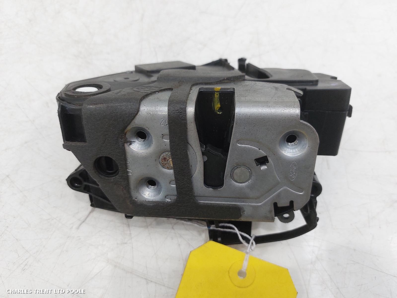 2010 - FORD - FIESTA - DOOR LOCK