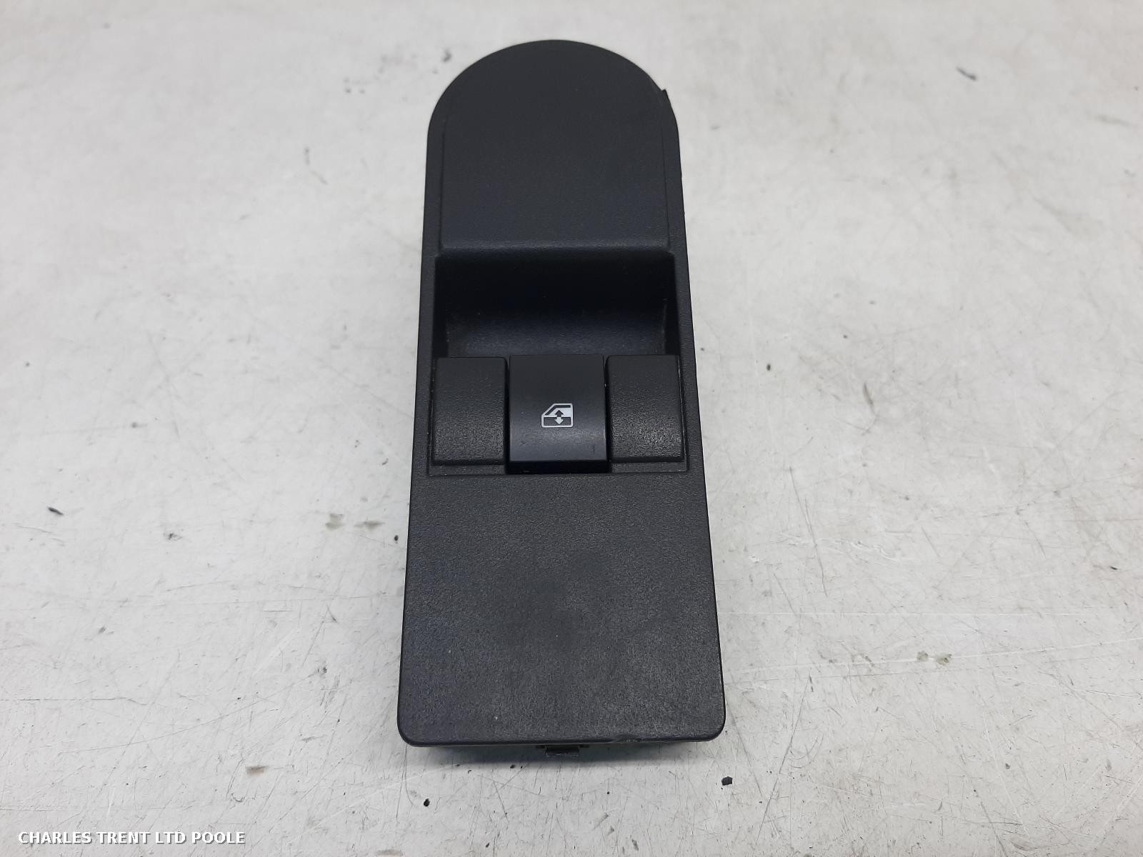 2013 - VAUXHALL - ZAFIRA - WINDOW SWITCH