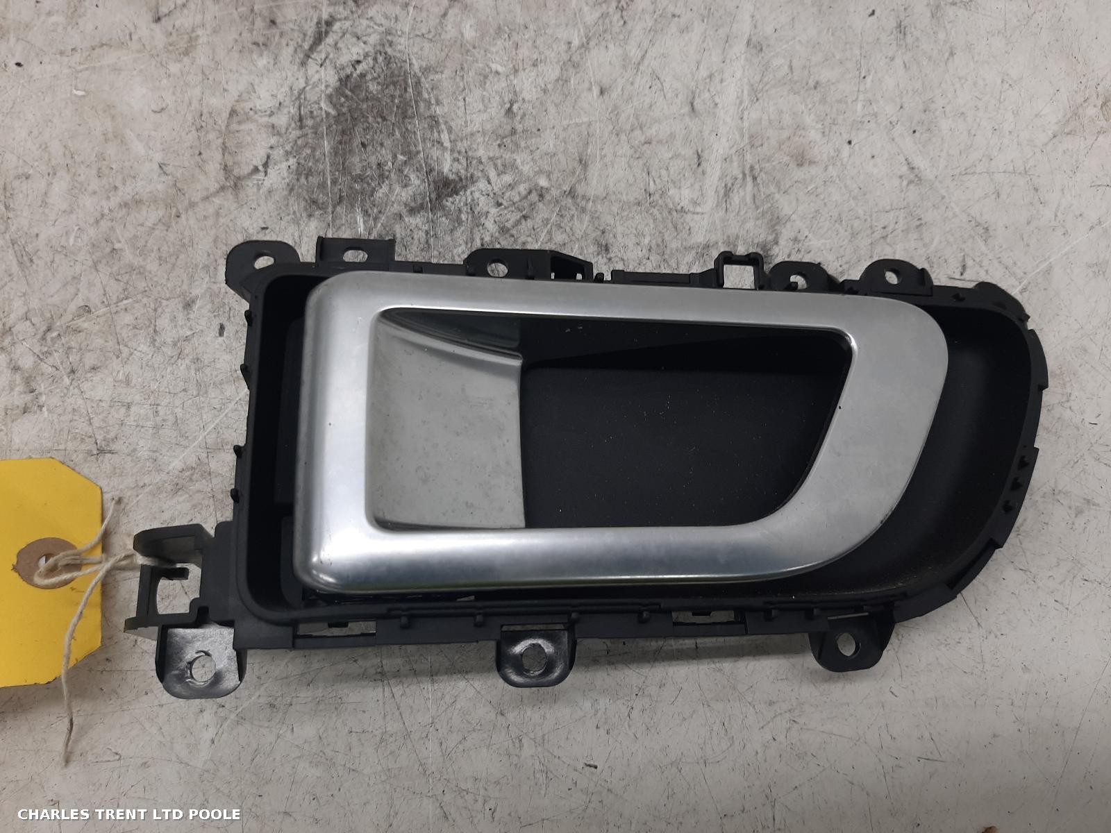 2019 - LAND ROVER - DISCOVERY SPORT - DOOR HANDLE