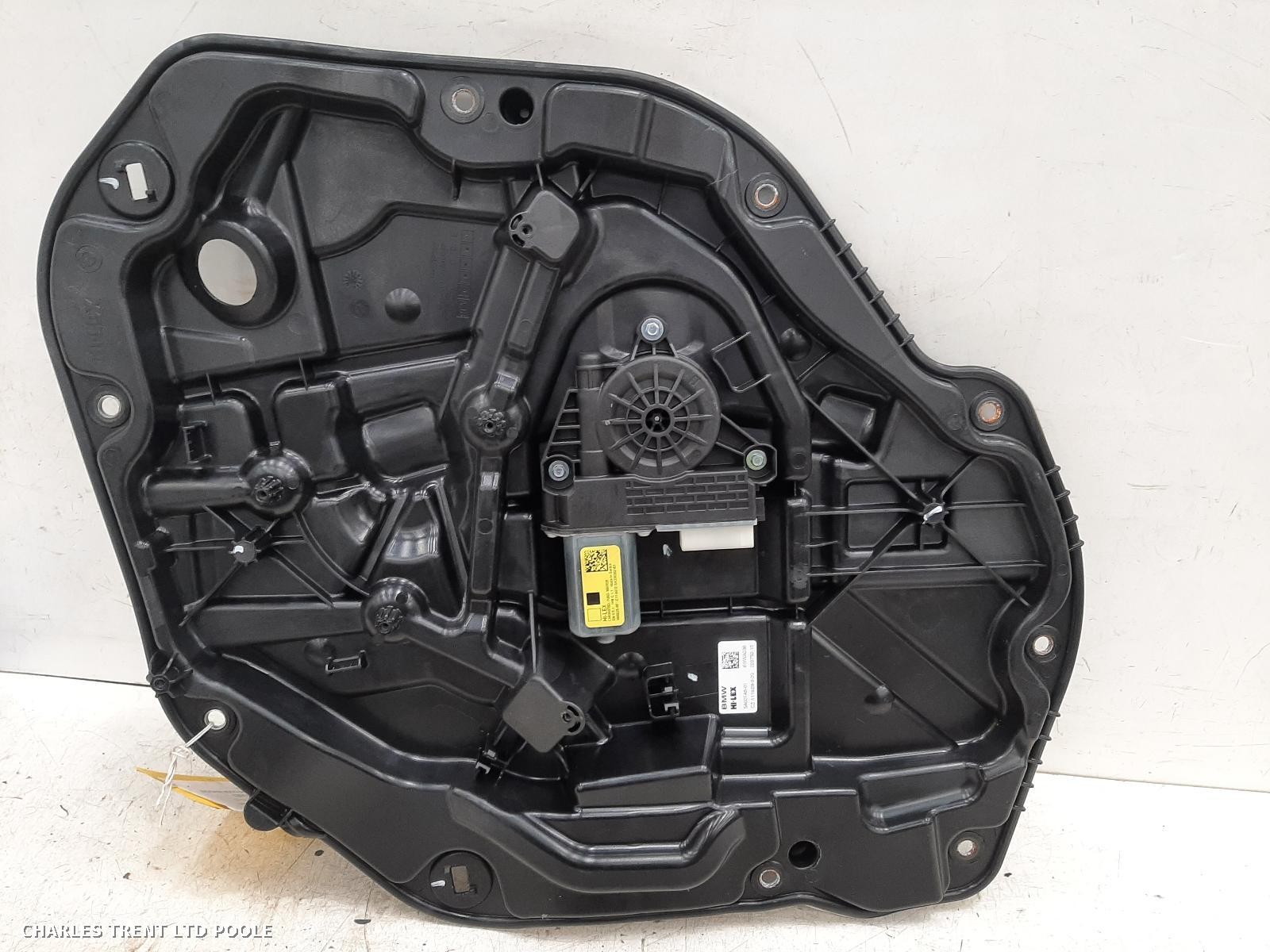 2020 - BMW - 1 SERIES - WINDOW MOTOR (REAR - RIGHT / DRIVER SIDE)