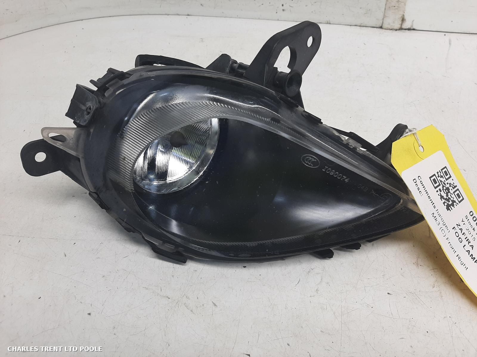 2015 - VAUXHALL - ZAFIRA - FOG LIGHT / FOG LAMP