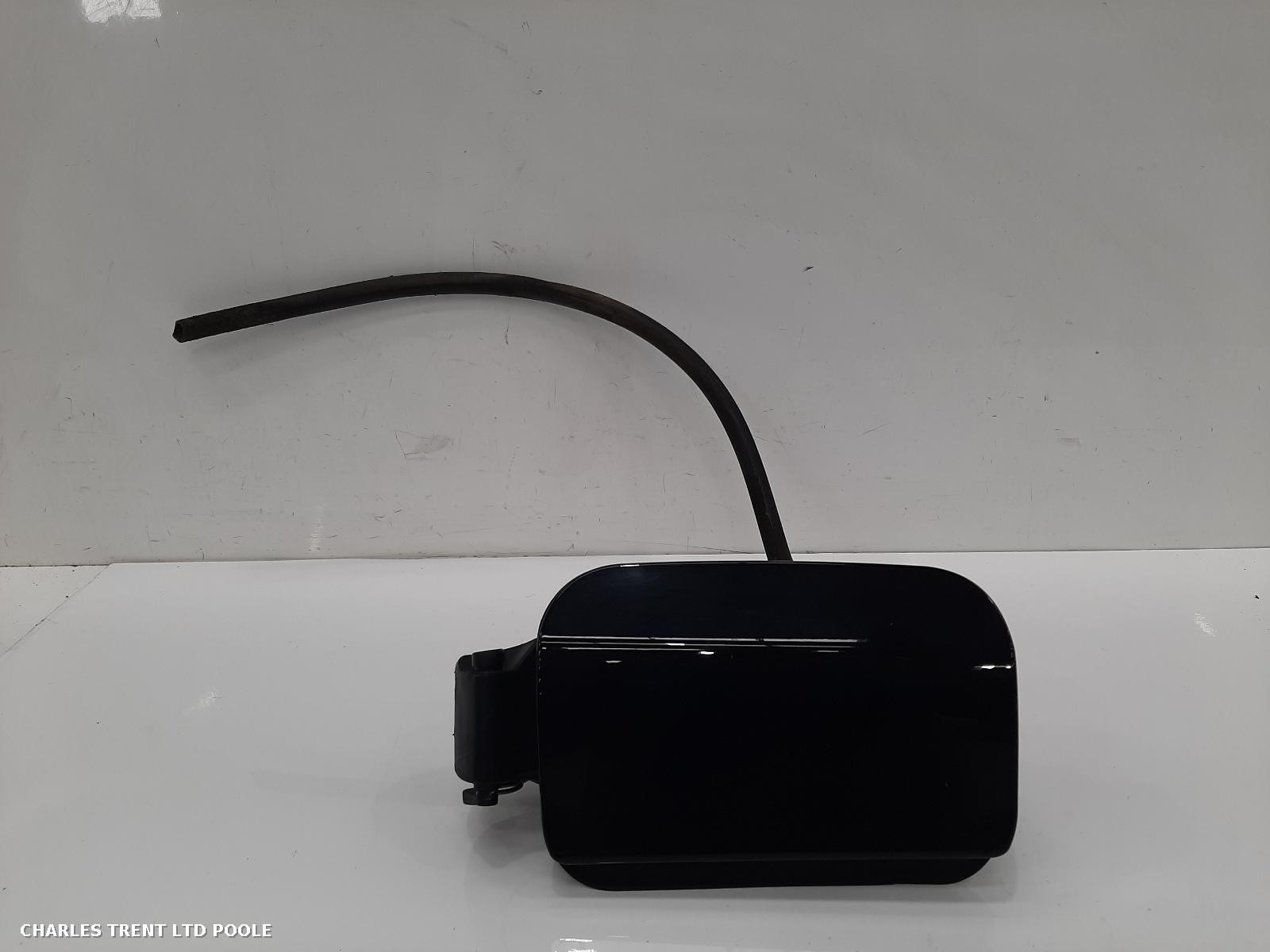 2012 - MERCEDES - CLS CLASS - FUEL FILLER FLAP