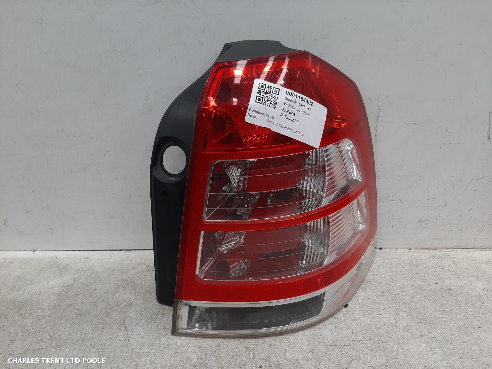 2013 - VAUXHALL - ZAFIRA - TAIL LIGHT / REAR LIGHT (RIGHT / DRIVER SIDE)