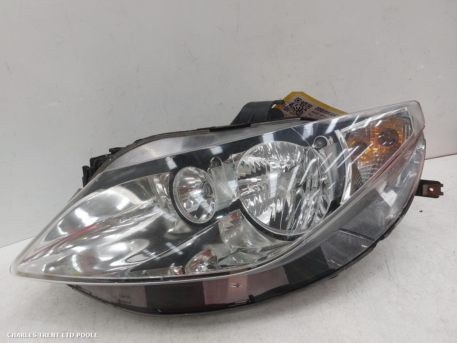 2009 - SEAT - IBIZA - HEADLIGHT / HEADLAMP (LEFT / PASSENGER SIDE)