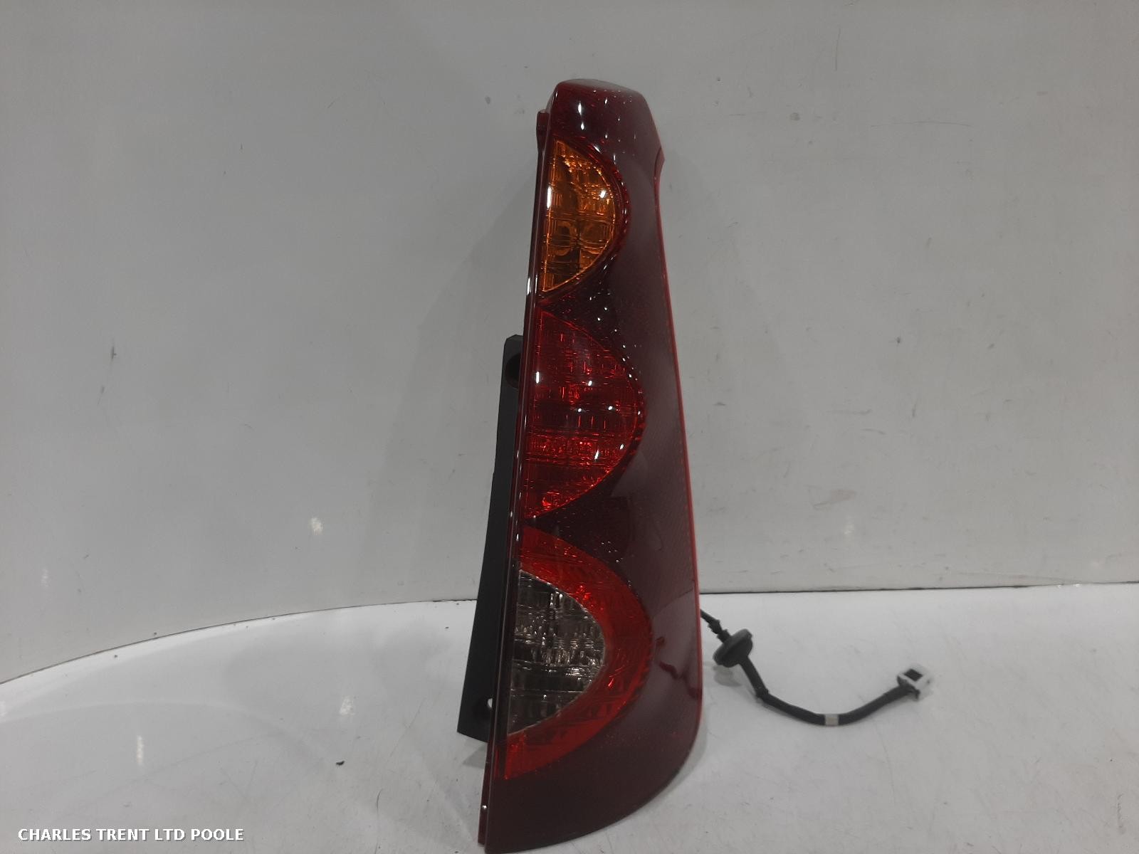 2012 - NISSAN - NOTE - TAIL LIGHT / REAR LIGHT (RIGHT / DRIVER SIDE)