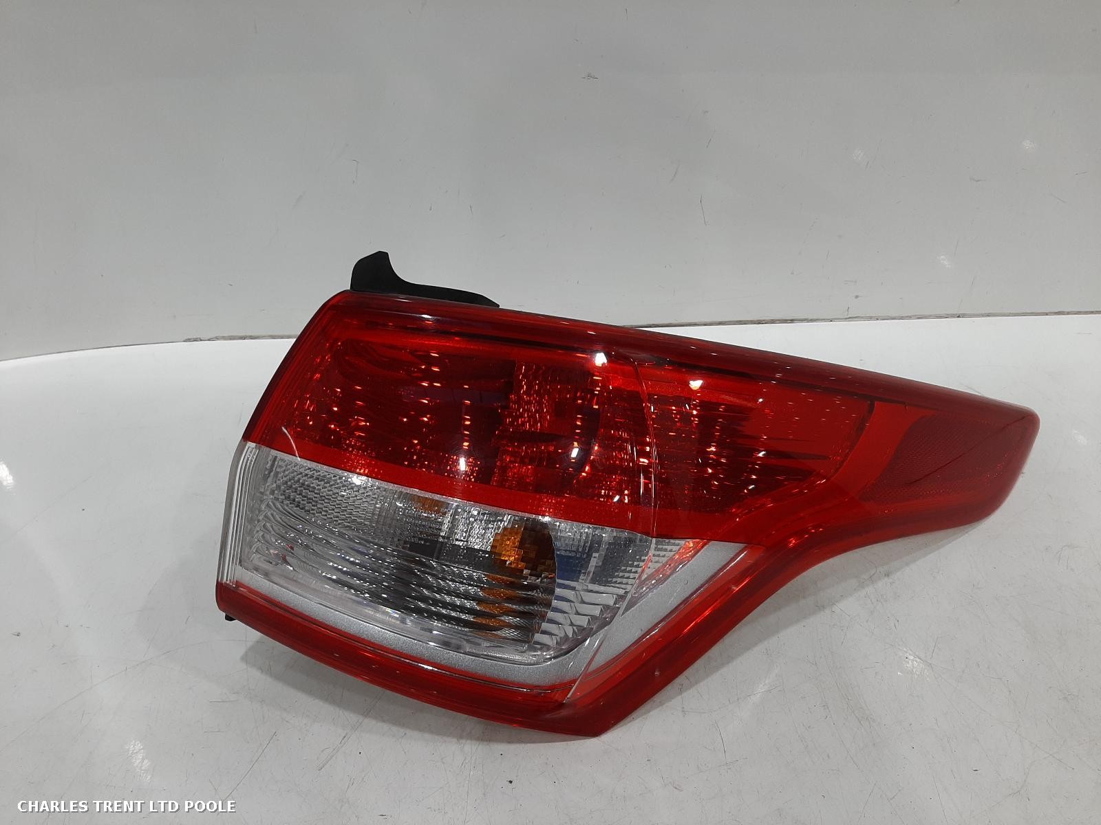 2014 - FORD - KUGA - TAIL LIGHT / REAR LIGHT (RIGHT / DRIVER SIDE)