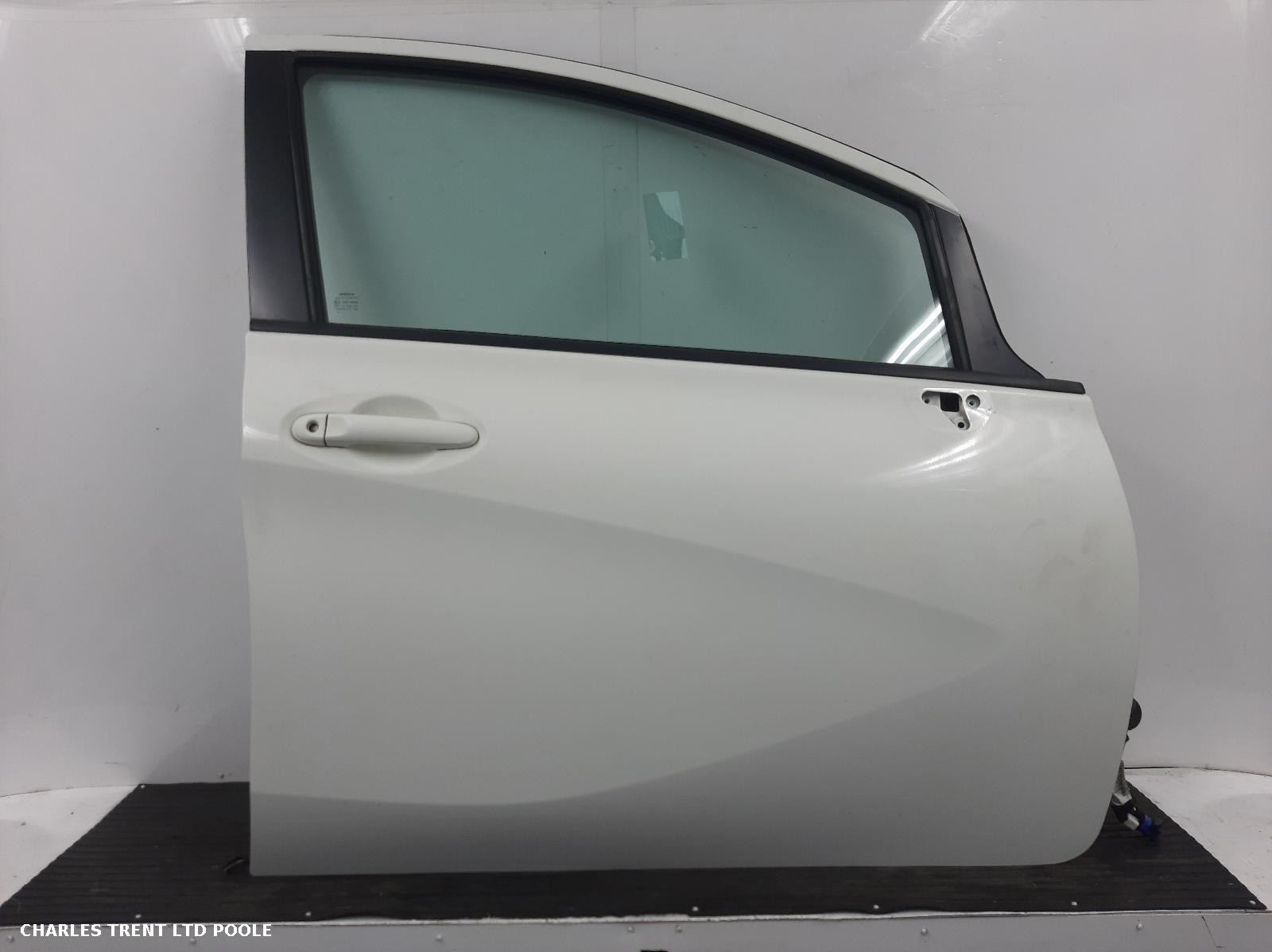 2016 - NISSAN - NOTE - DOOR (FRONT - RIGHT / DRIVER SIDE)