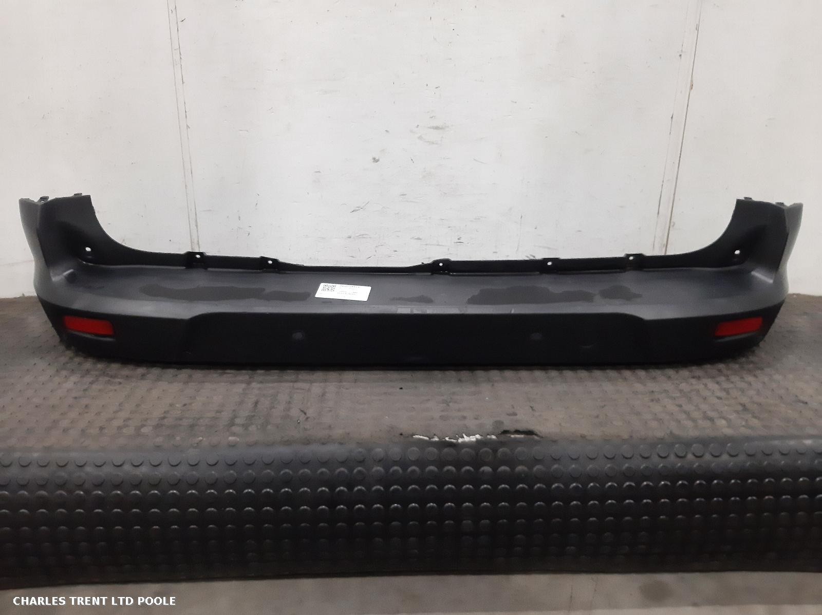 2018 - FORD - TRANSIT CONNECT - BUMPER (REAR)