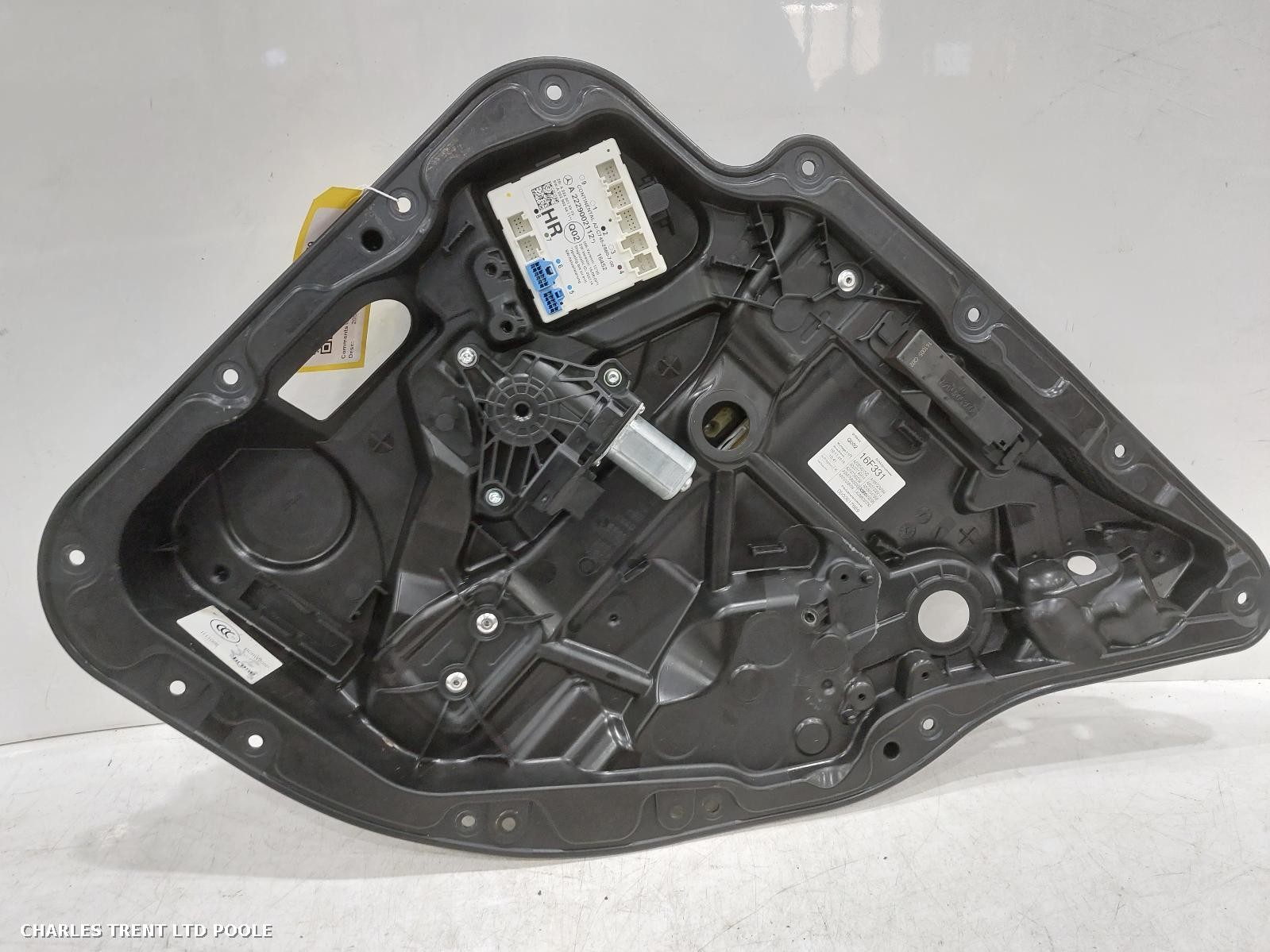 2016 - MERCEDES - C CLASS - WINDOW MOTOR (REAR - RIGHT / DRIVER SIDE)