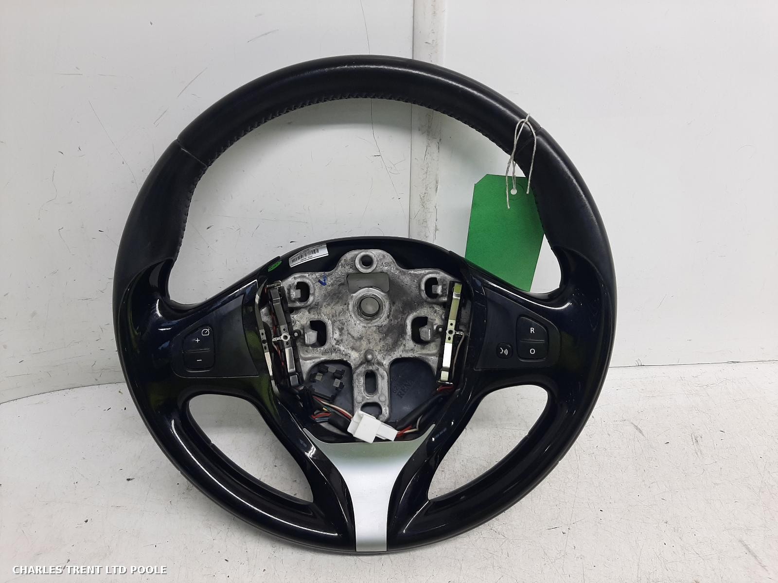 2016 - RENAULT - CLIO - STEERING WHEEL