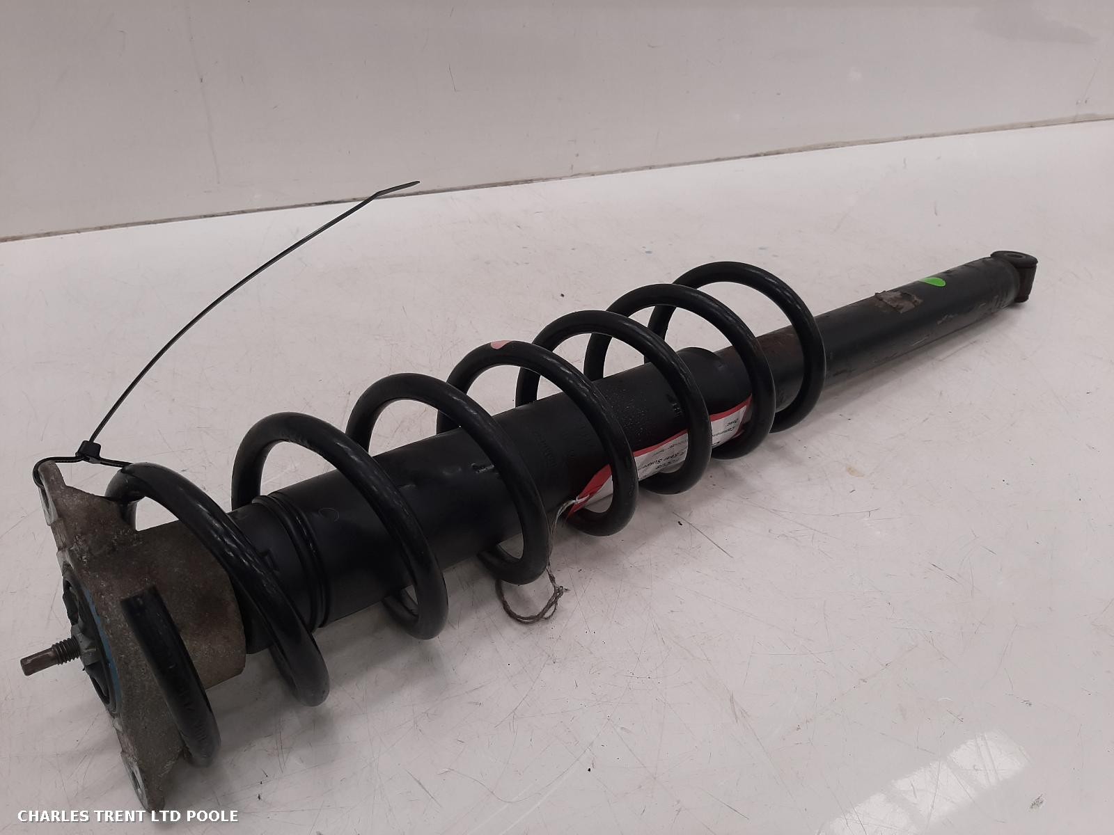 2016 - FORD - FOCUS - STRUT (REAR - RIGHT / DRIVER SIDE)