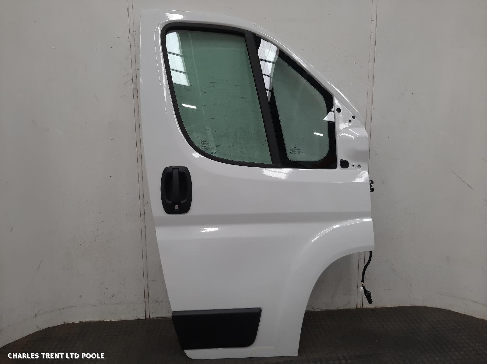 2021 - FIAT - DUCATO - DOOR (FRONT - RIGHT / DRIVER SIDE)