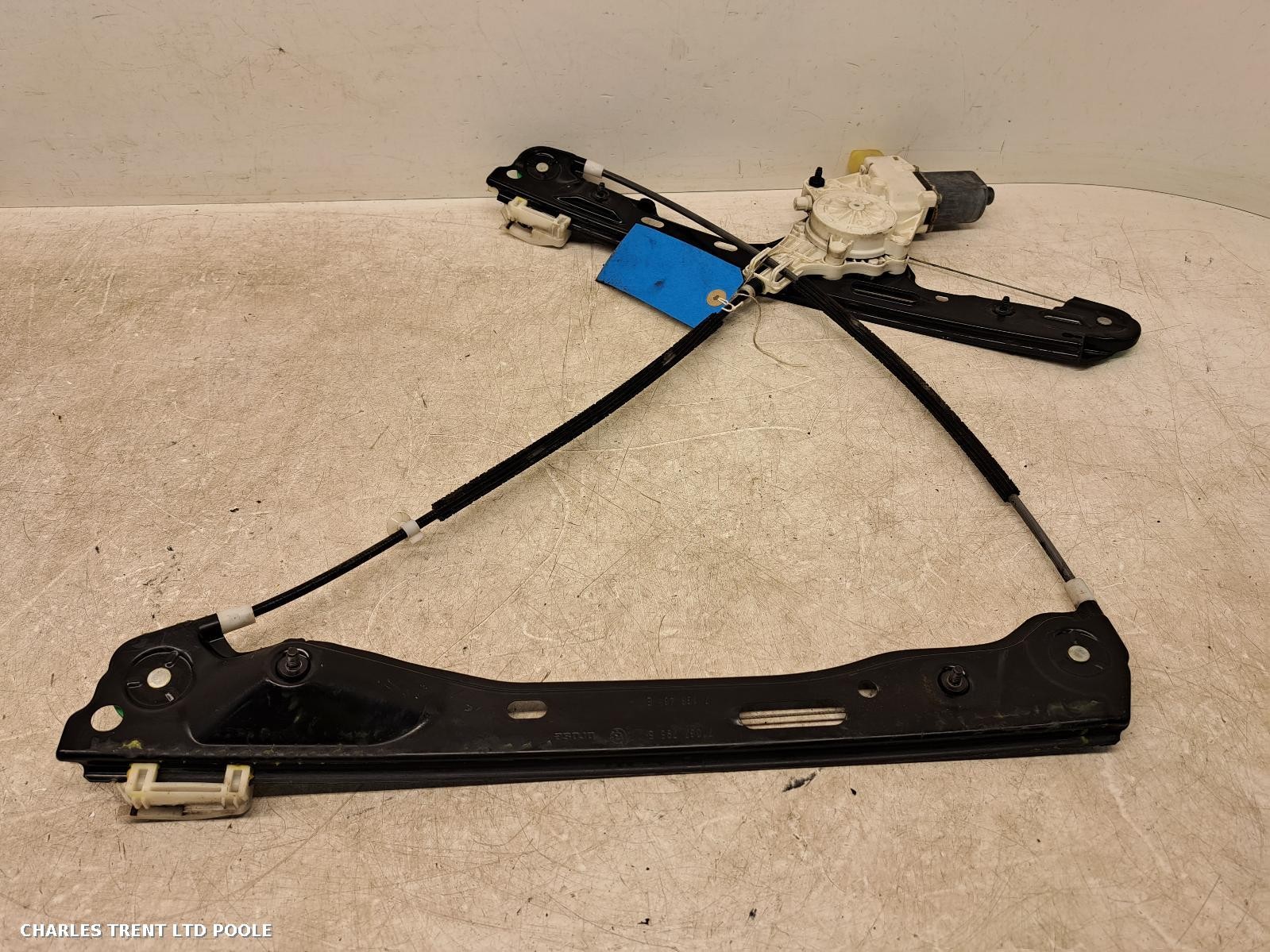 2006 - BMW - 1 SERIES - WINDOW MOTOR (FRONT - LEFT / PASSENGER SIDE)