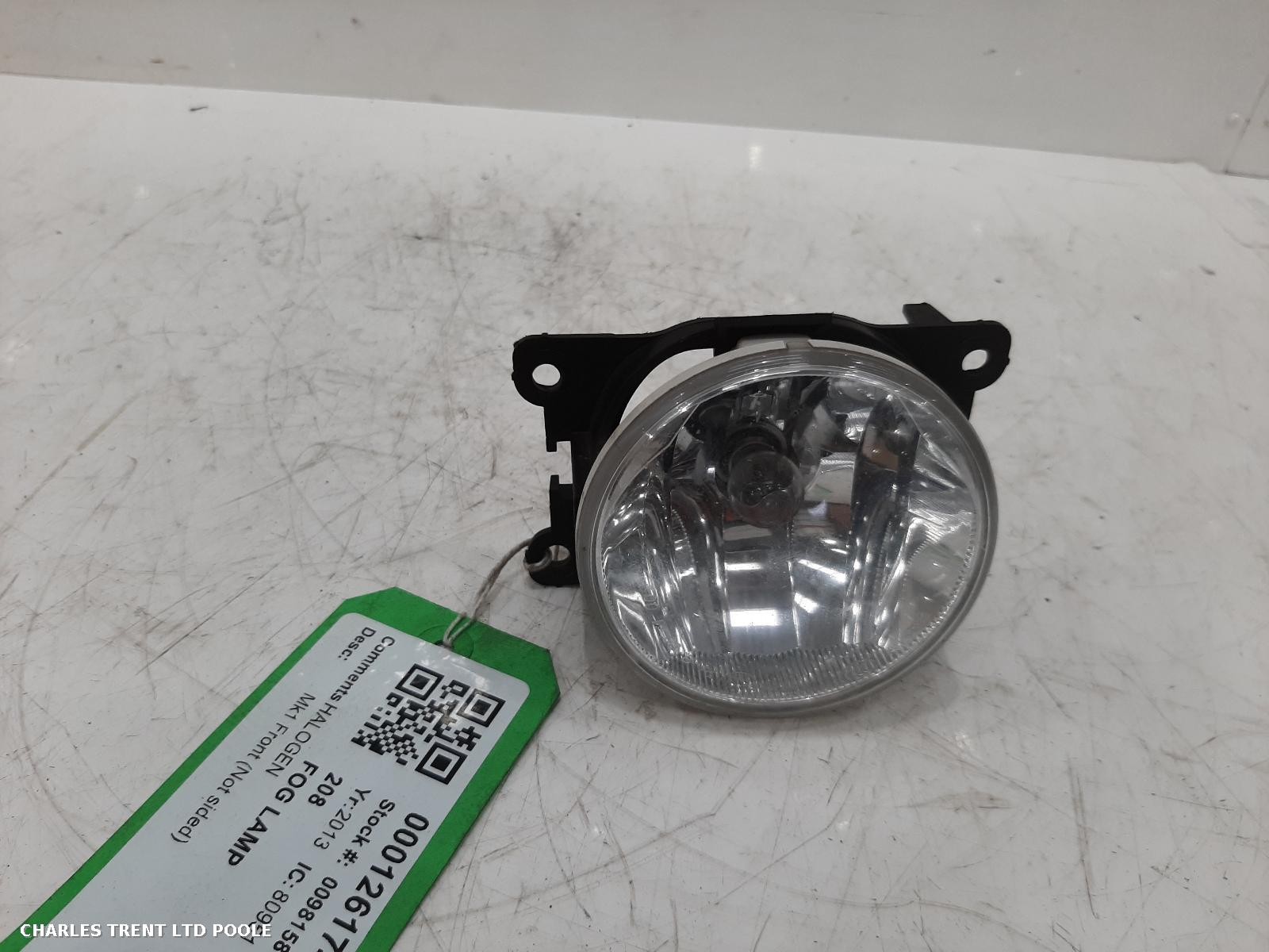 2013 - PEUGEOT - 208 - FOG LIGHT / FOG LAMP