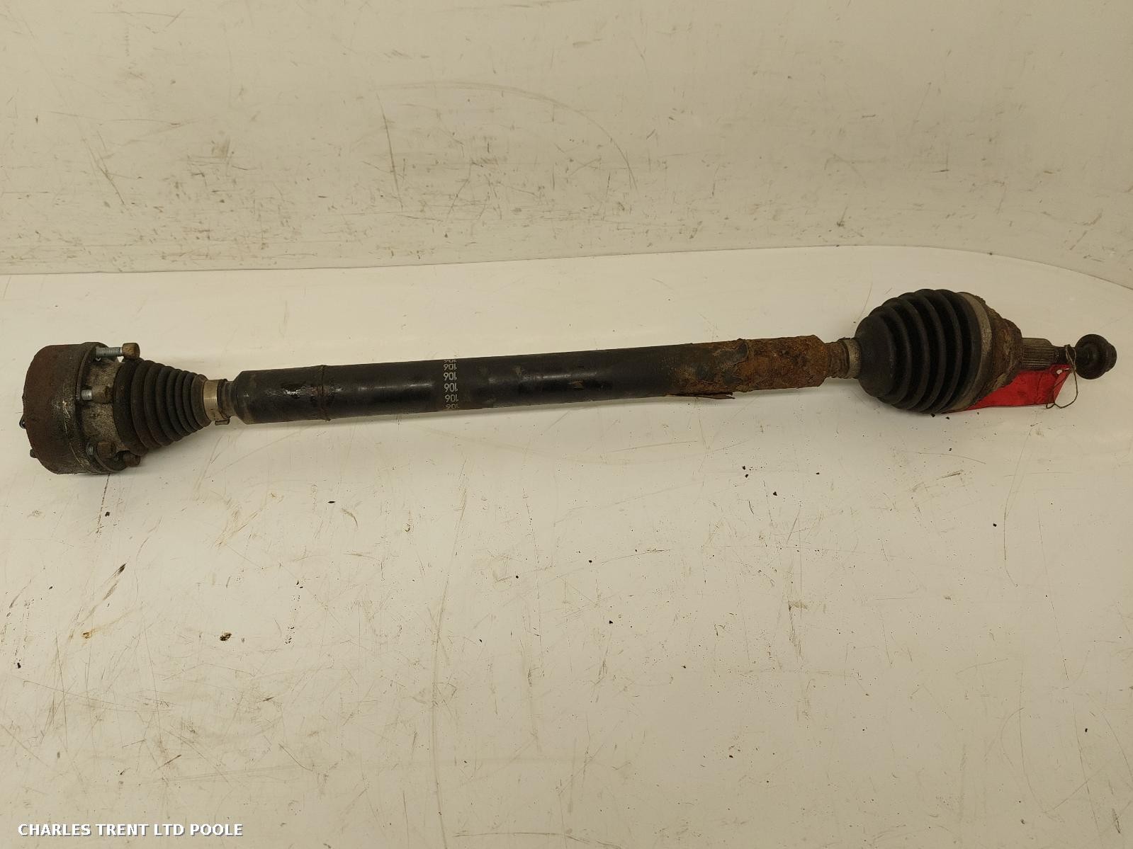 2012 - VOLKSWAGEN - PASSAT - DRIVESHAFT (RIGHT / DRIVER SIDE)